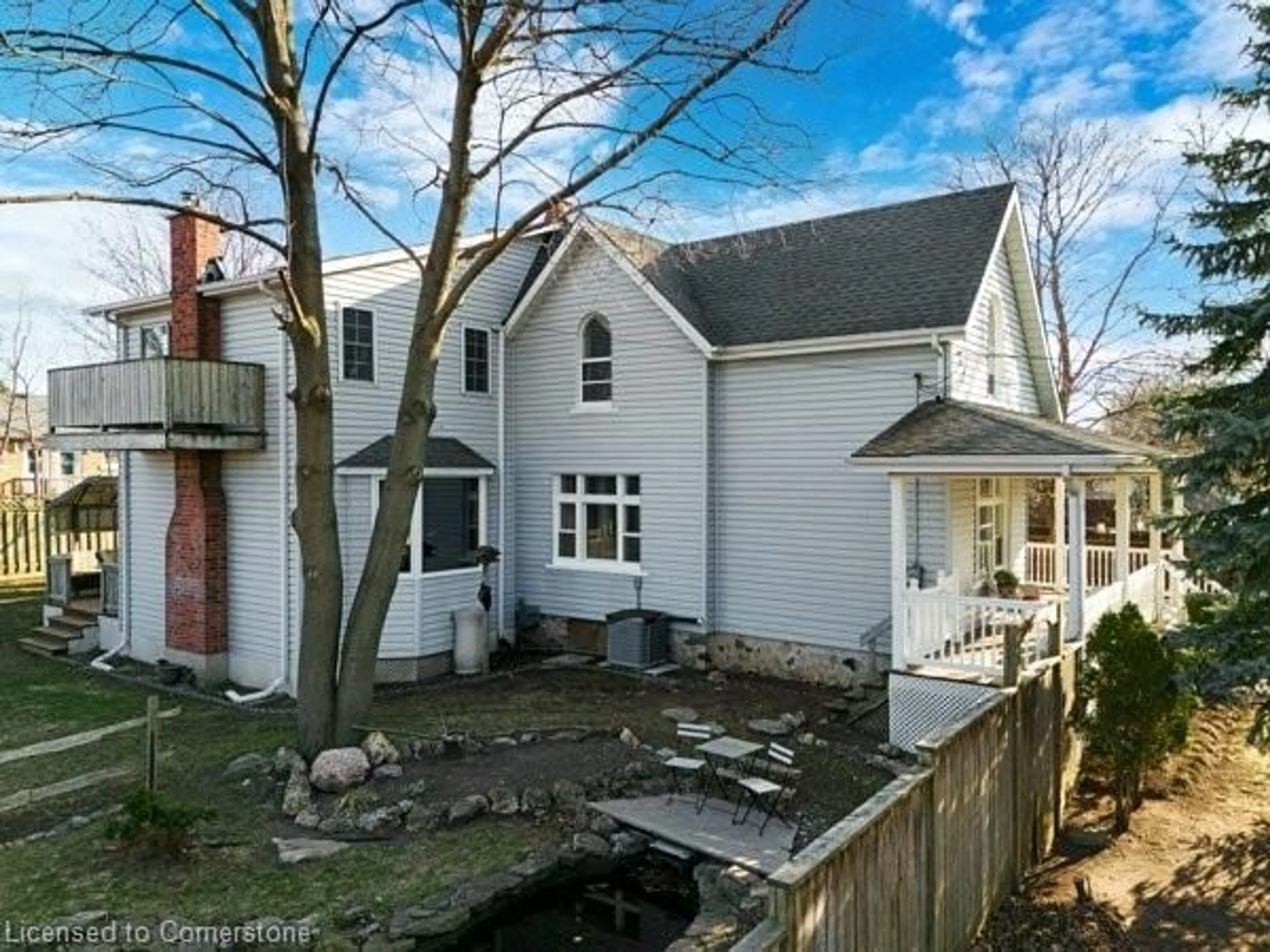 A pic from outside/outdoor area/front of a property/back of a property/a pic from drone, street for 103 Belleview Ave, Kitchener Ontario N2B 1G6