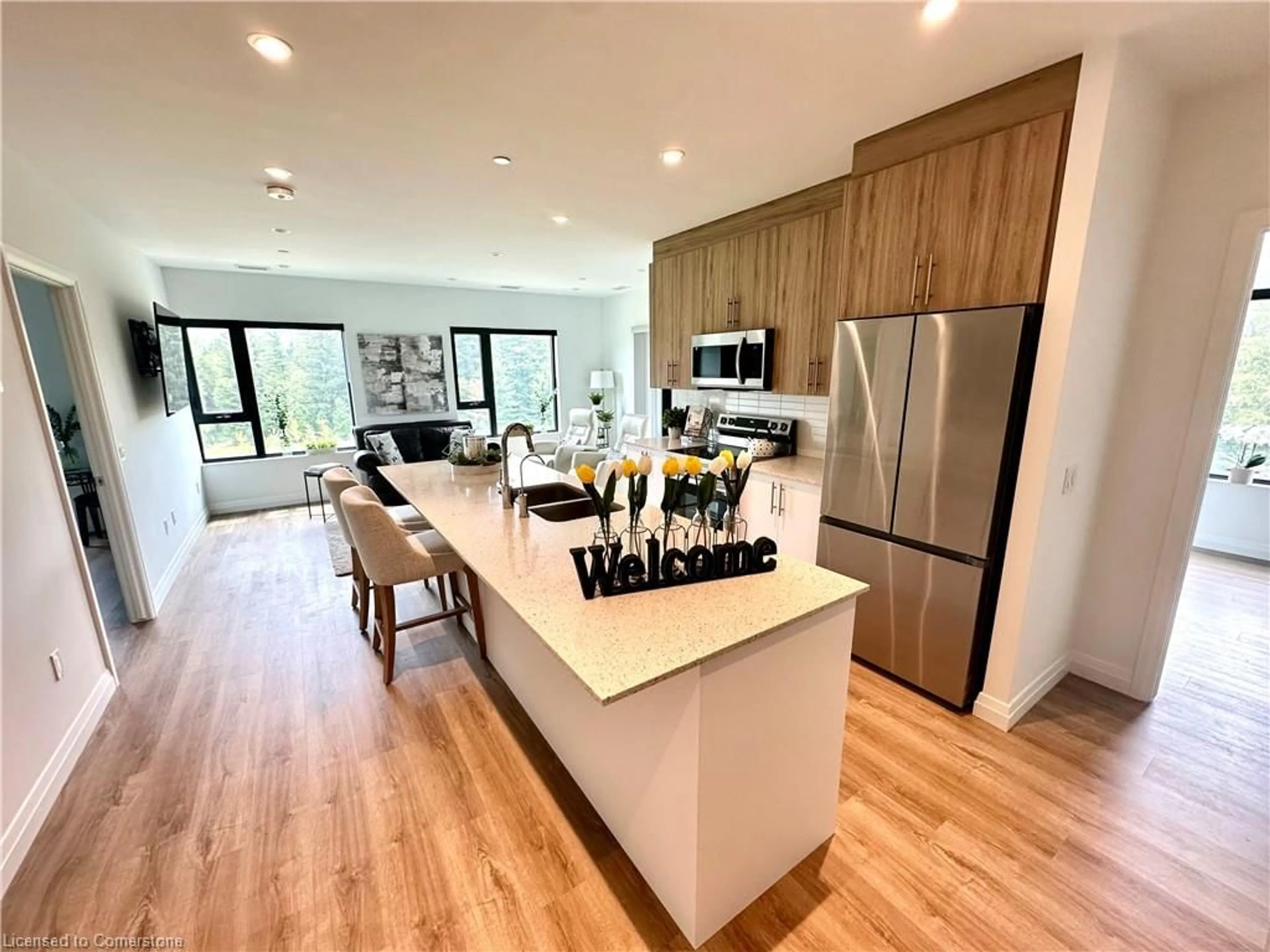 Open concept kitchen, wood/laminate floor for 525 New Dundee Rd #401, Kitchener Ontario N2P 0K8