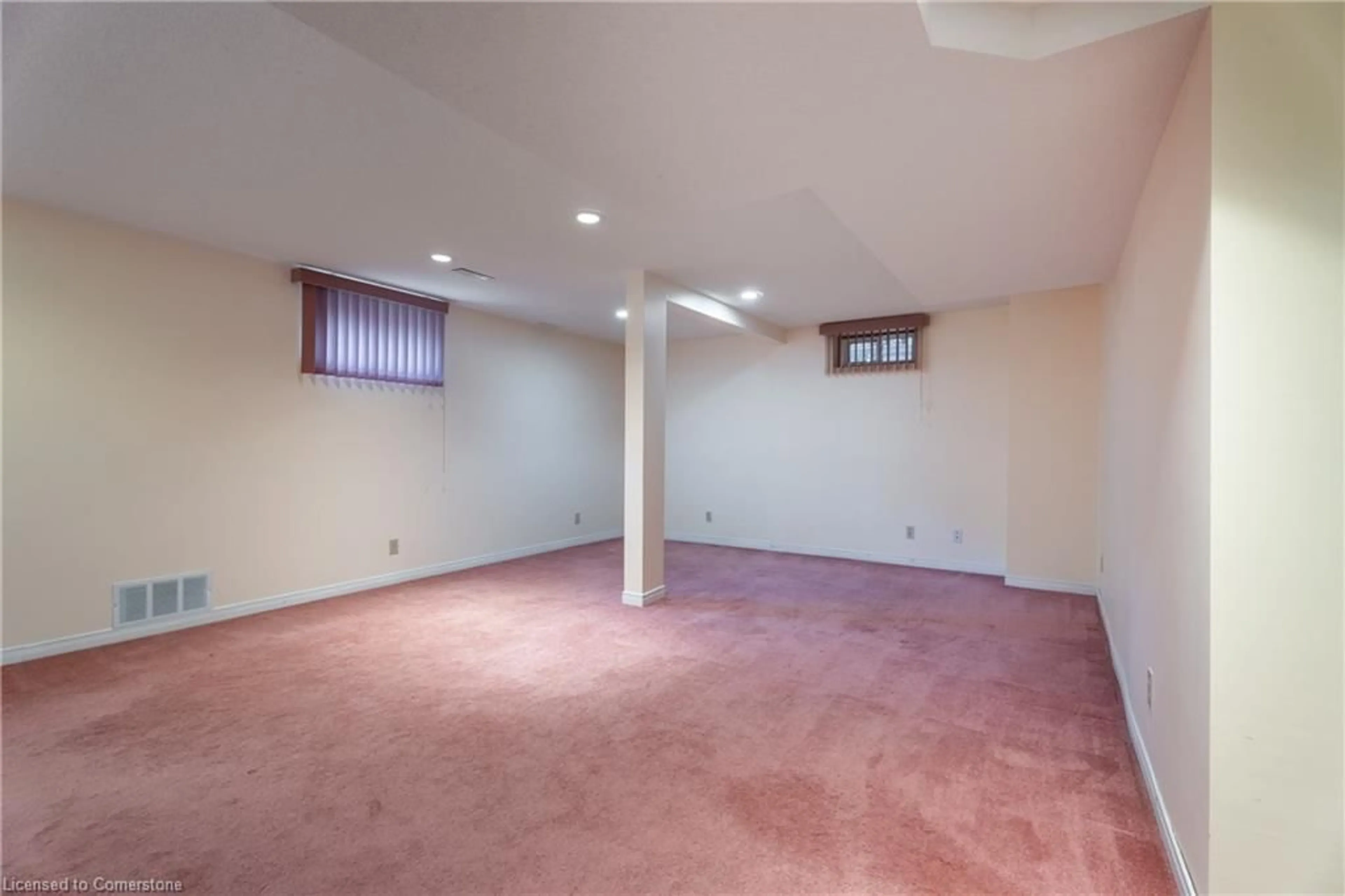 A pic of a room for 54 Goldcrest Dr, Stoney Creek Ontario L8G 4T6