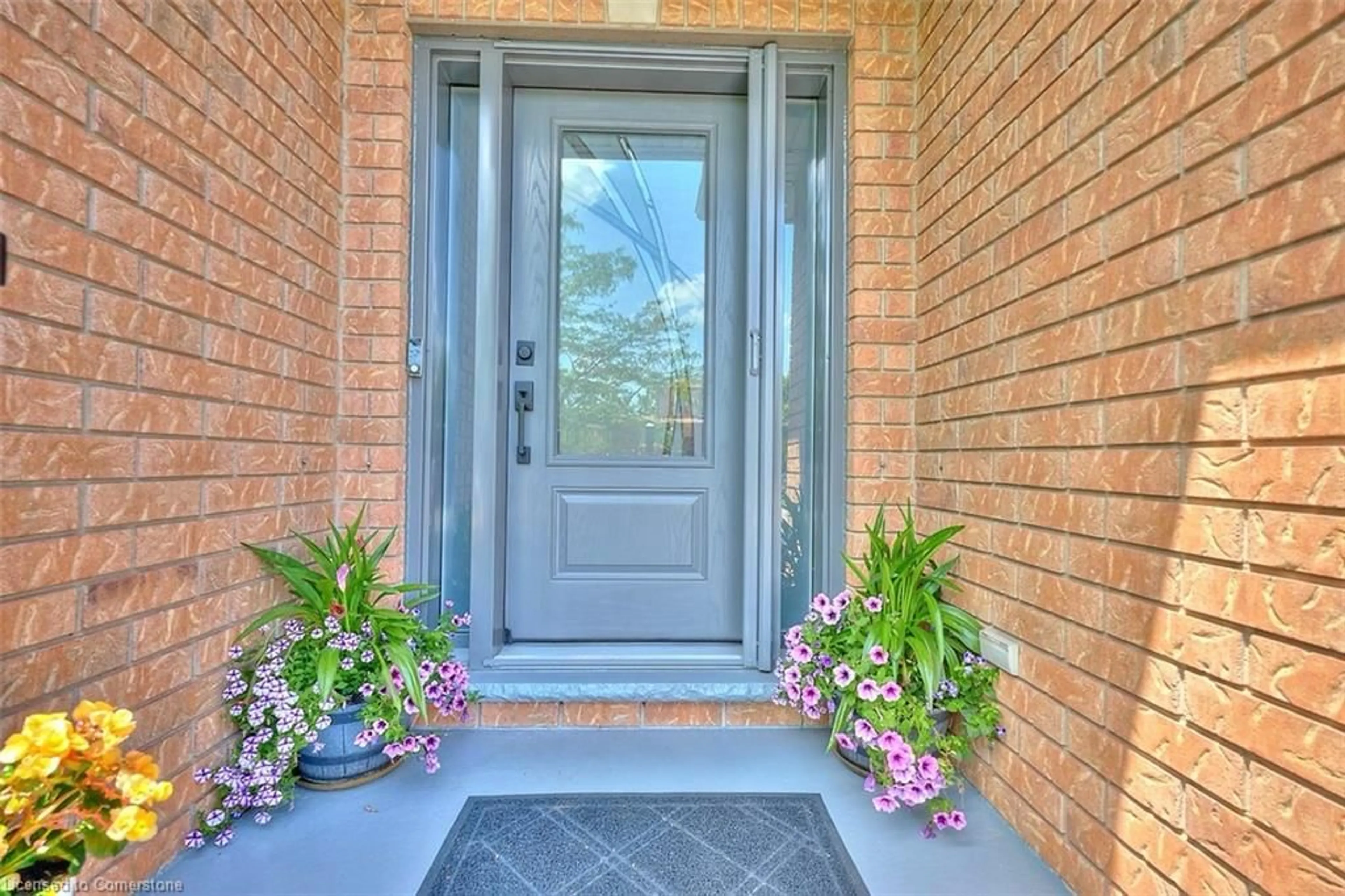 Indoor entryway for 4528 Frances Cres, Beamsville Ontario L3J 0E8