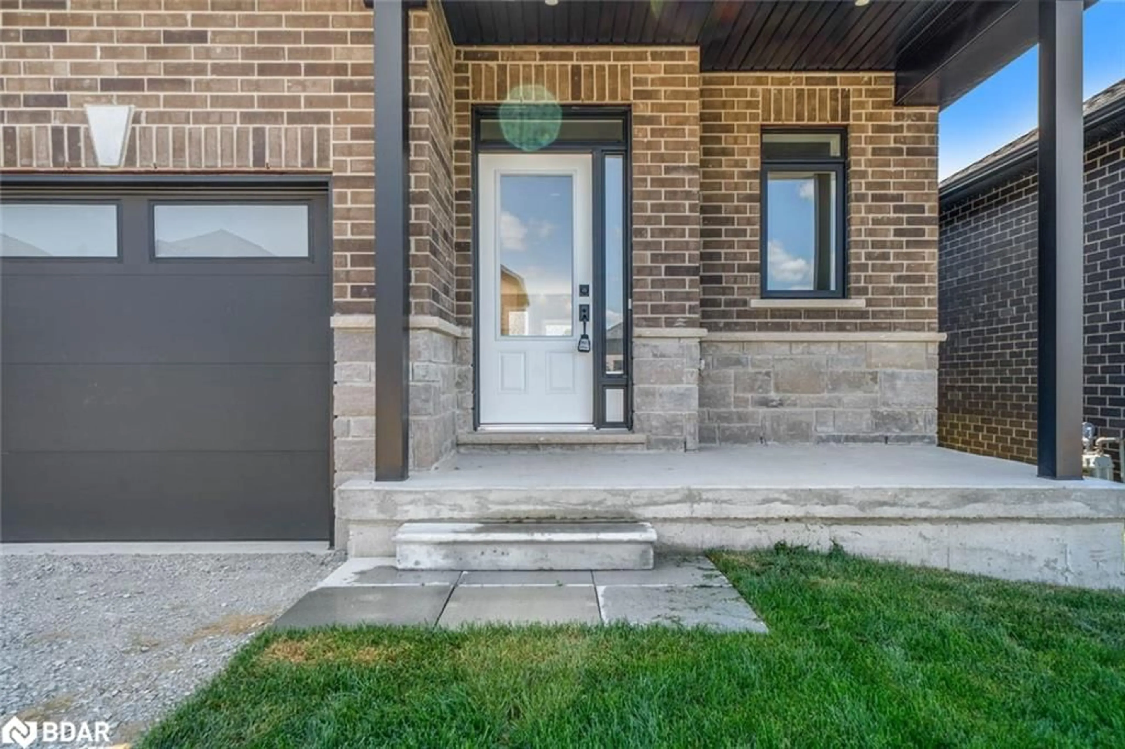 Home with brick exterior material, street for 127 Ritchie Cres, Elmvale Ontario L0L 1P0