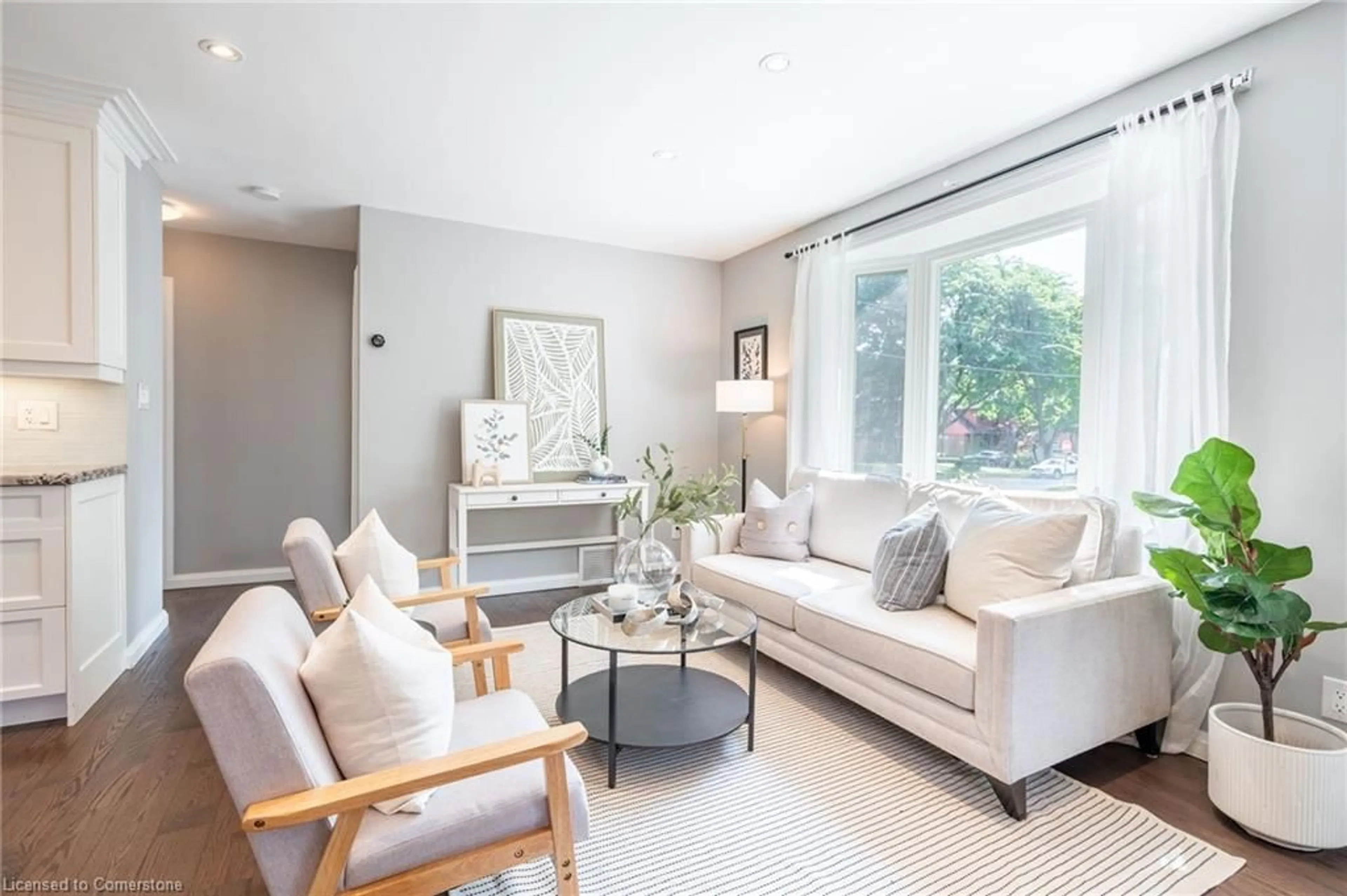Living room with furniture, unknown for 2361 Alma Dale Ave, Burlington Ontario L7P 1S2