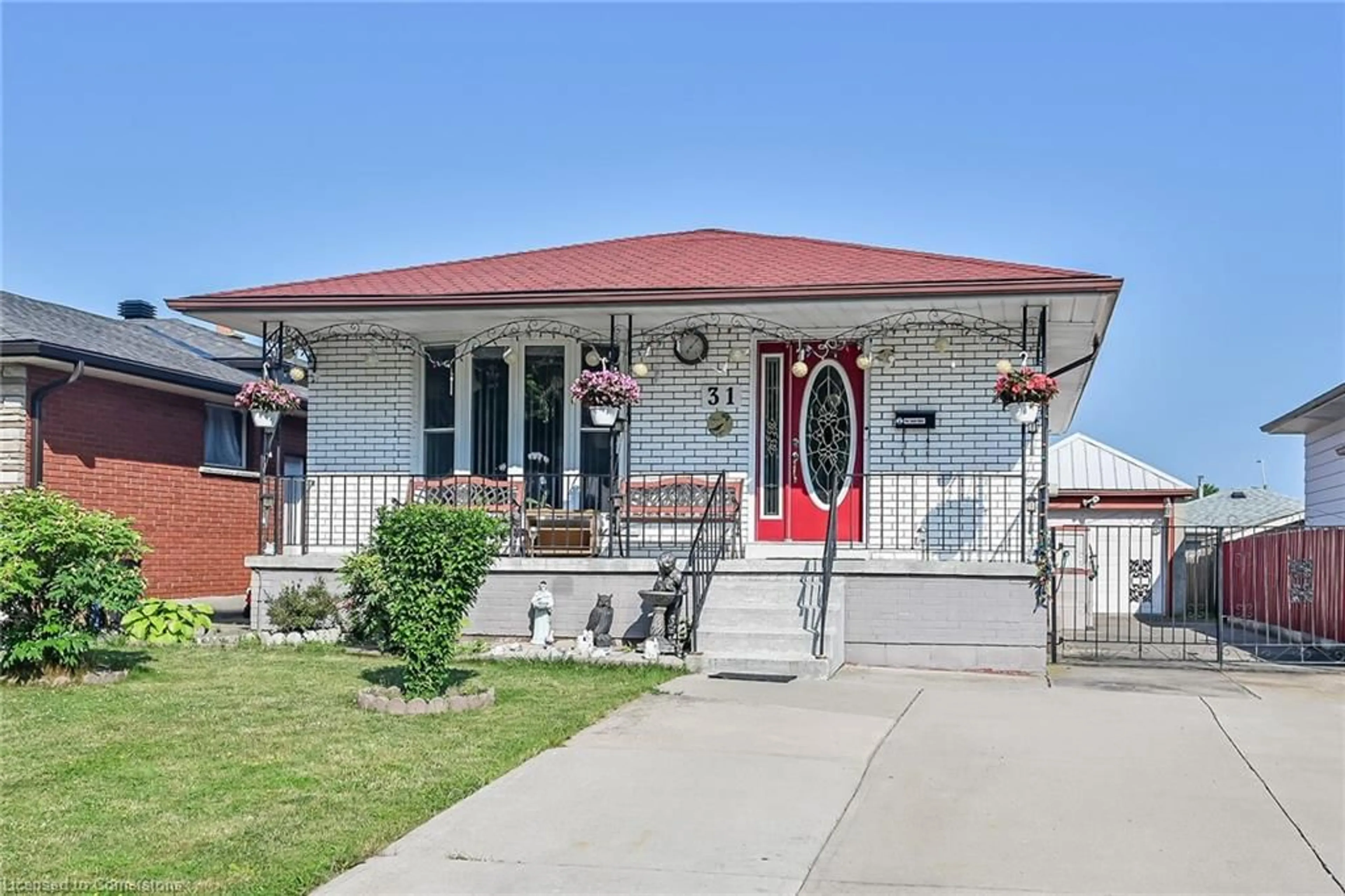 Home with brick exterior material, street for 31 Summercrest Dr, Hamilton Ontario L8K 6G5