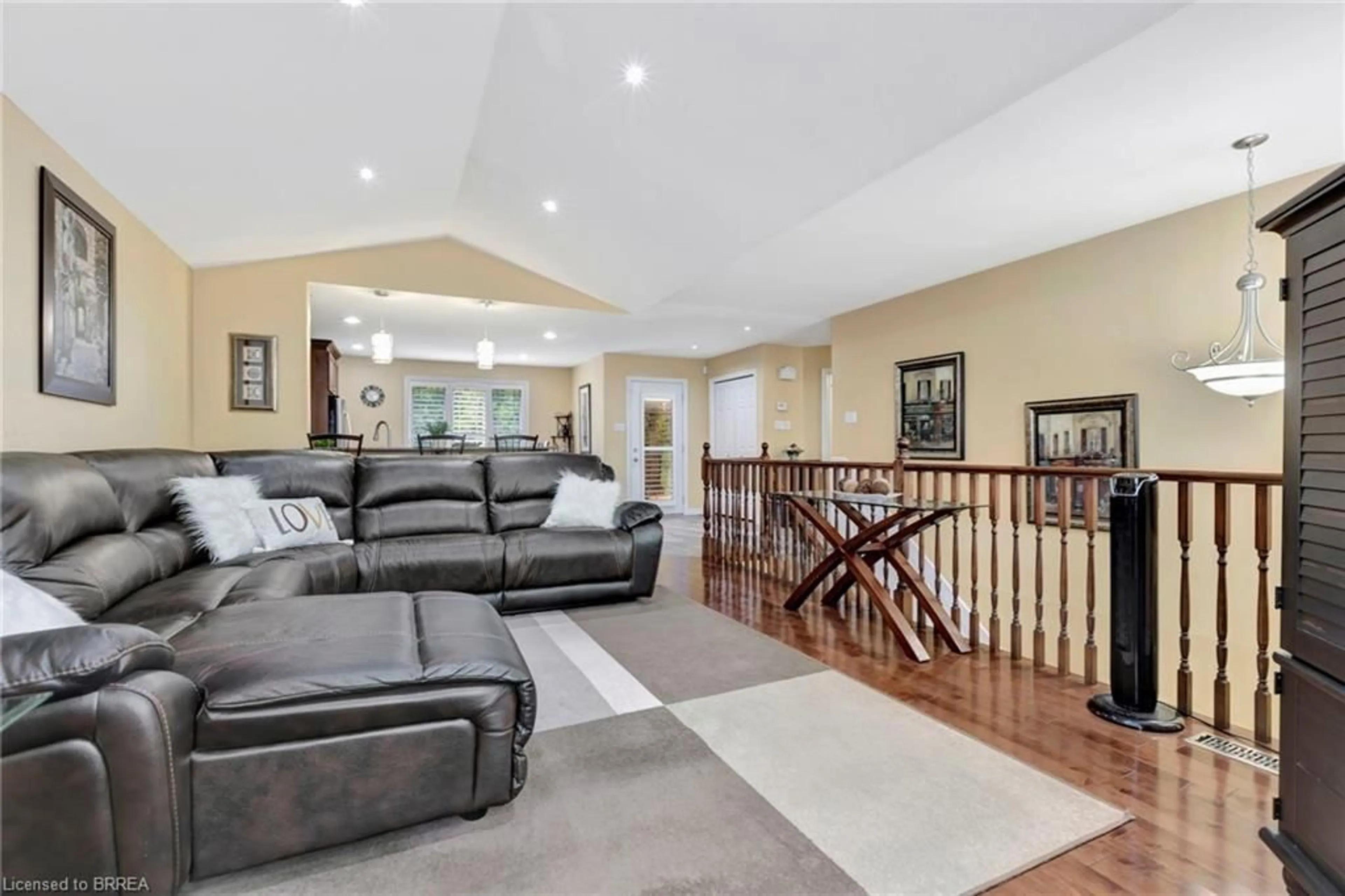 Unknown for 10 Stratford Terr, Brantford Ontario N3T 6P6