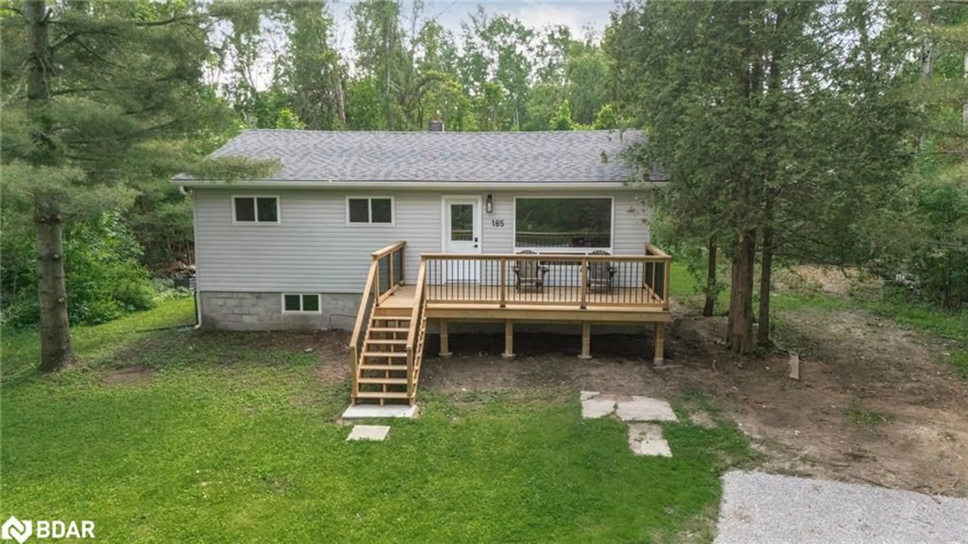 A pic from outside/outdoor area/front of a property/back of a property/a pic from drone, unknown for 185 Silver Birch Cres Cres, Port McNicoll Ontario L0K 1R0