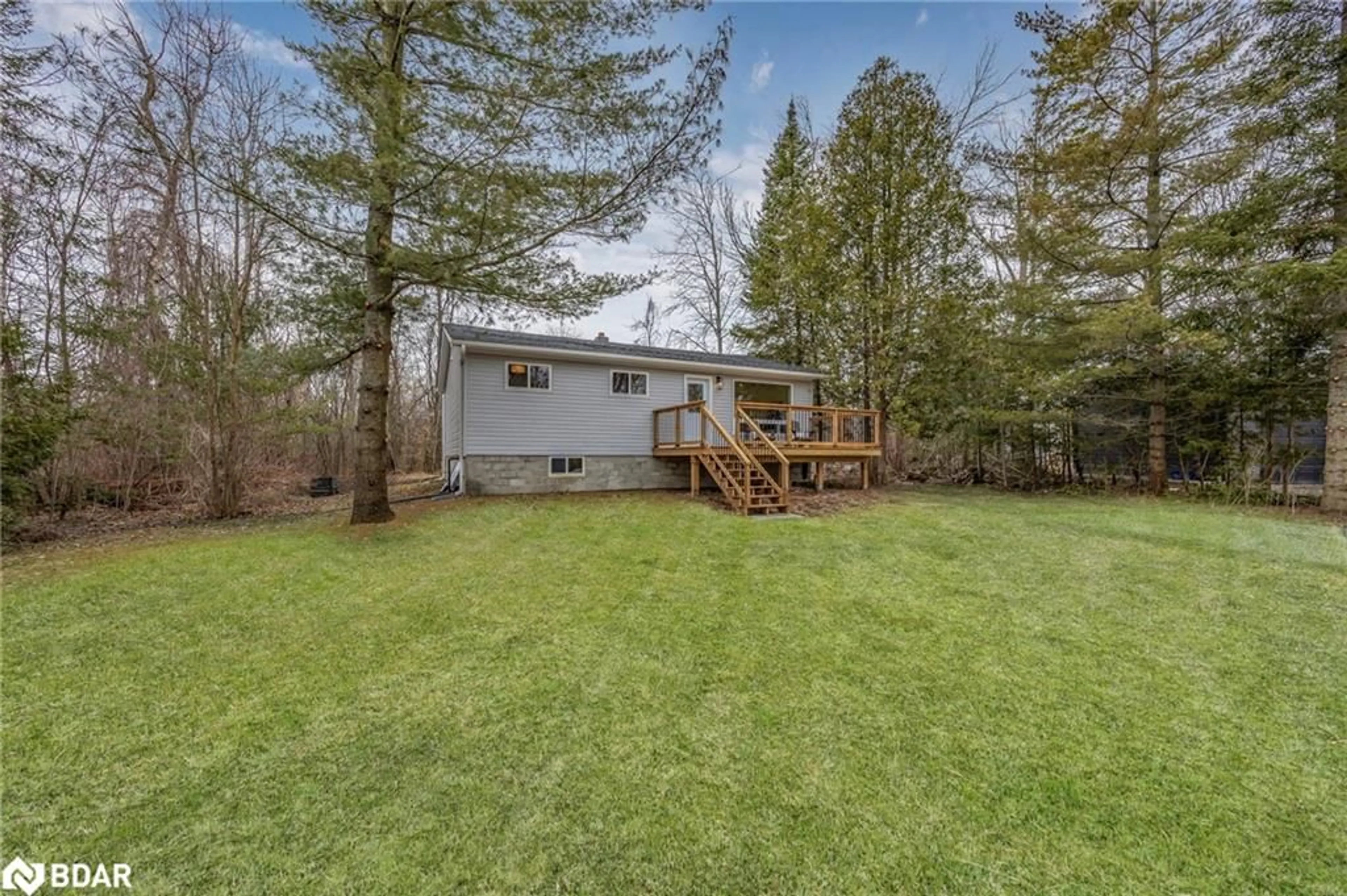 Patio, forest/trees view for 185 Silver Birch Cres Cres, Port McNicoll Ontario L0K 1R0