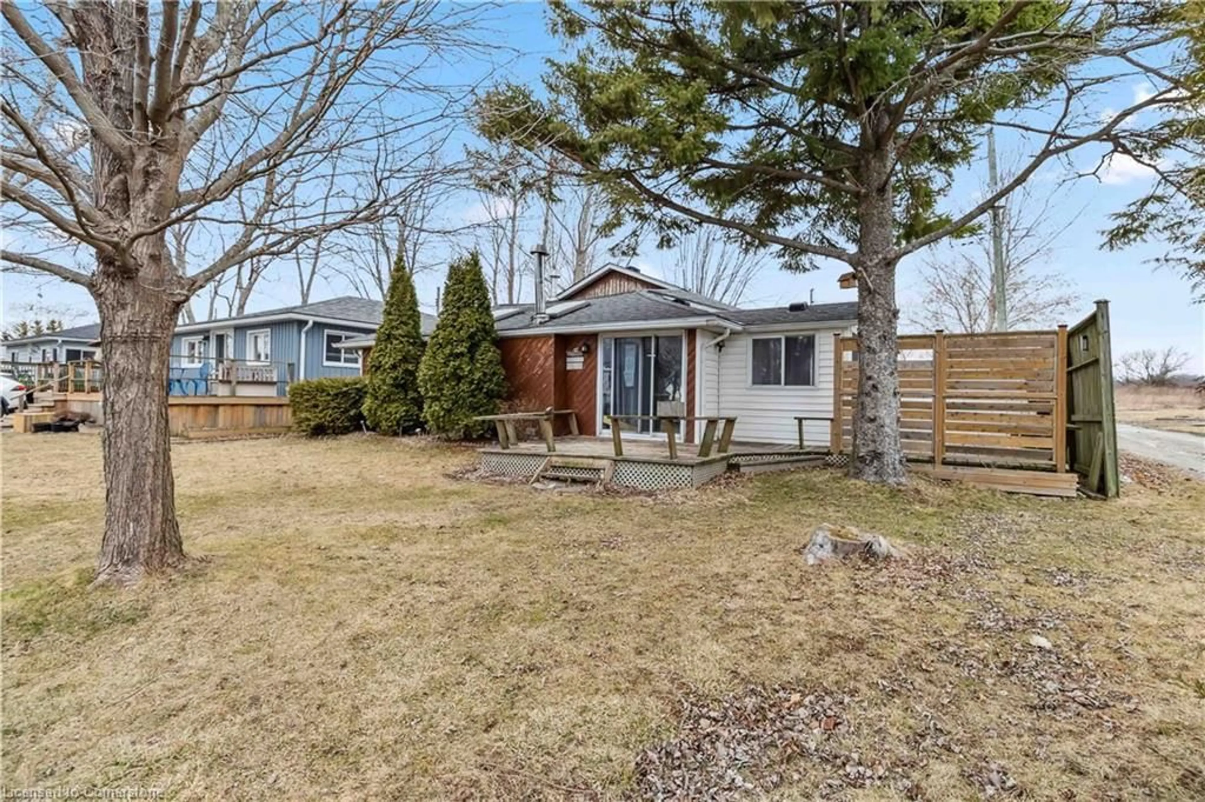 A pic from outside/outdoor area/front of a property/back of a property/a pic from drone, street for 19 Melville Lane, Selkirk Ontario N0A 1P0