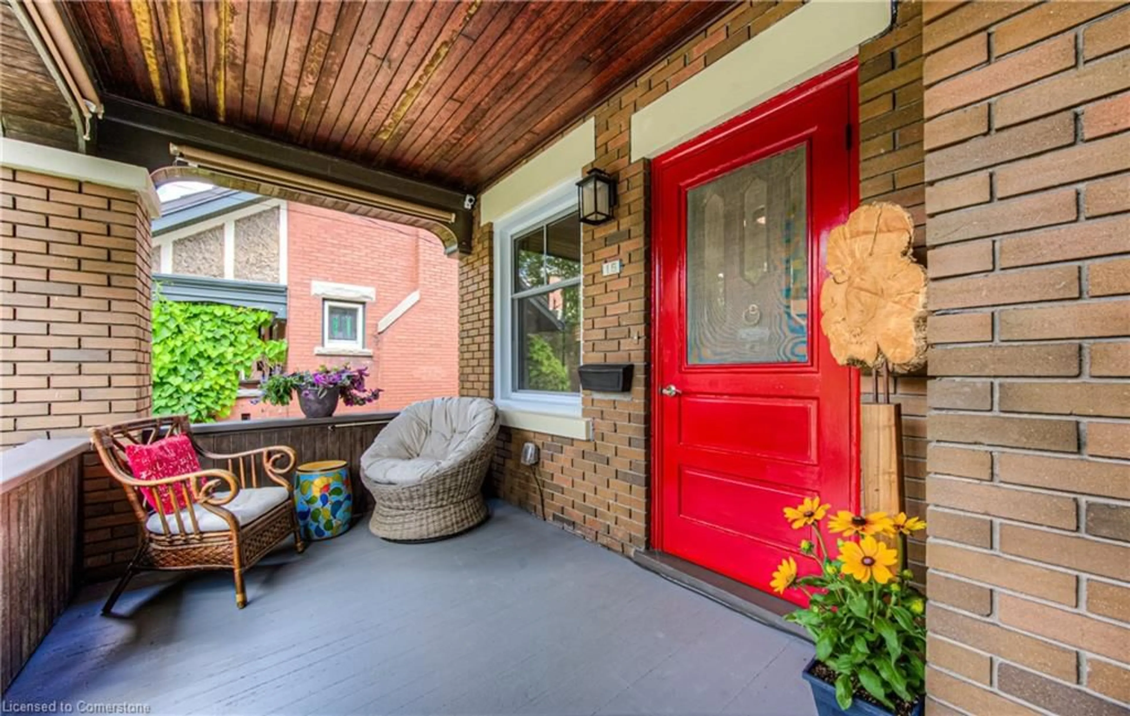 Indoor entryway for 16 Lydia St, Kitchener Ontario N2H 1V3