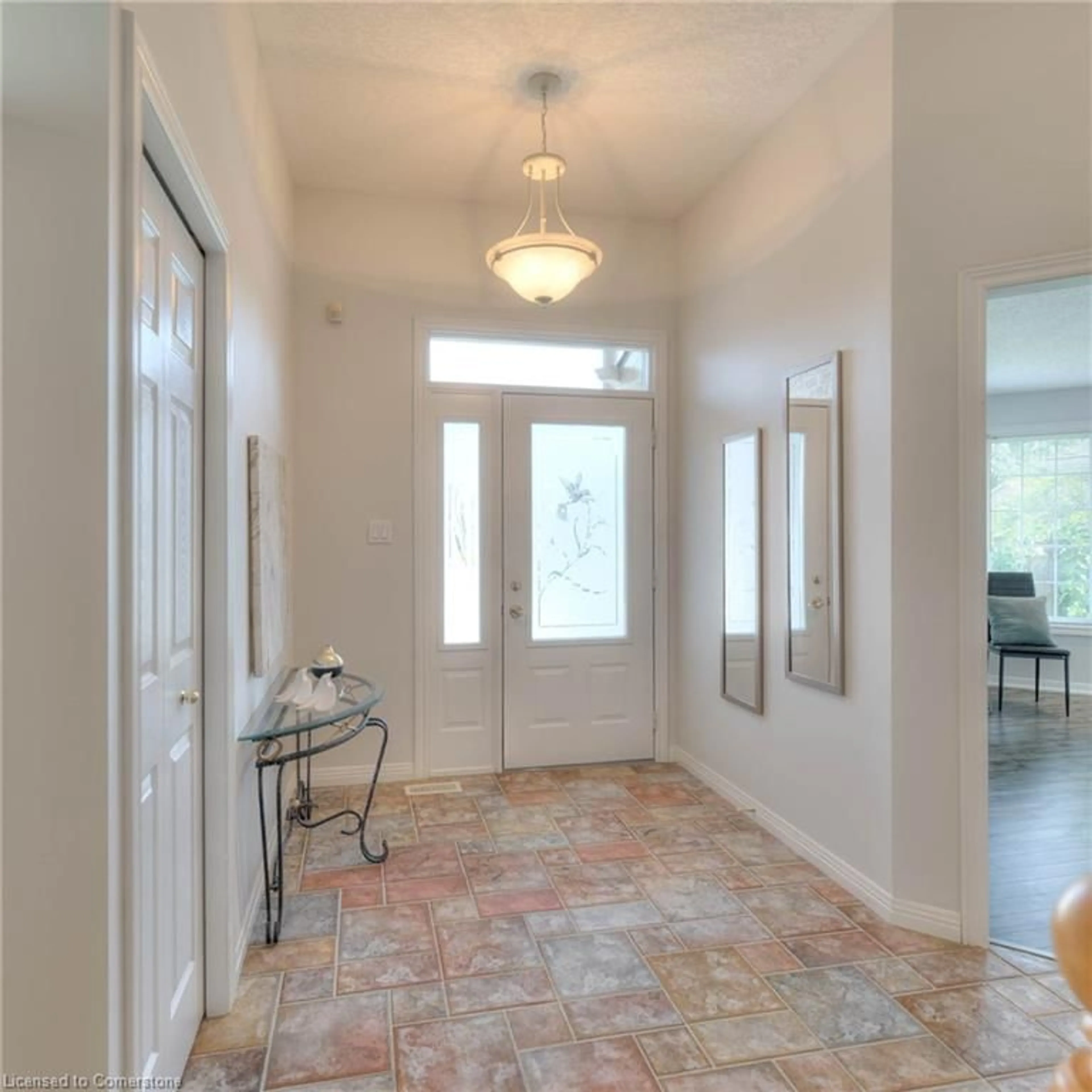 Indoor entryway for 17 Woods Edge Crt #165, Baden Ontario N3A 3R1