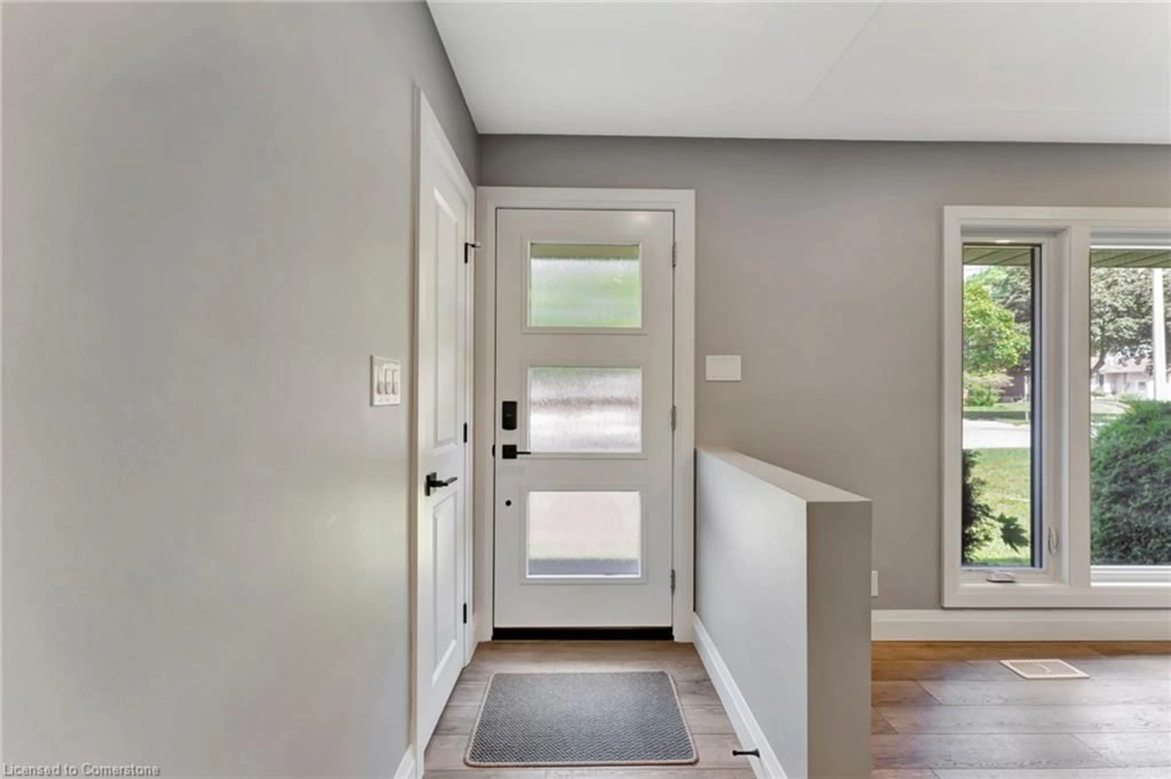 Indoor entryway for 153 Carwood Ave, Kitchener Ontario N2G 3C1