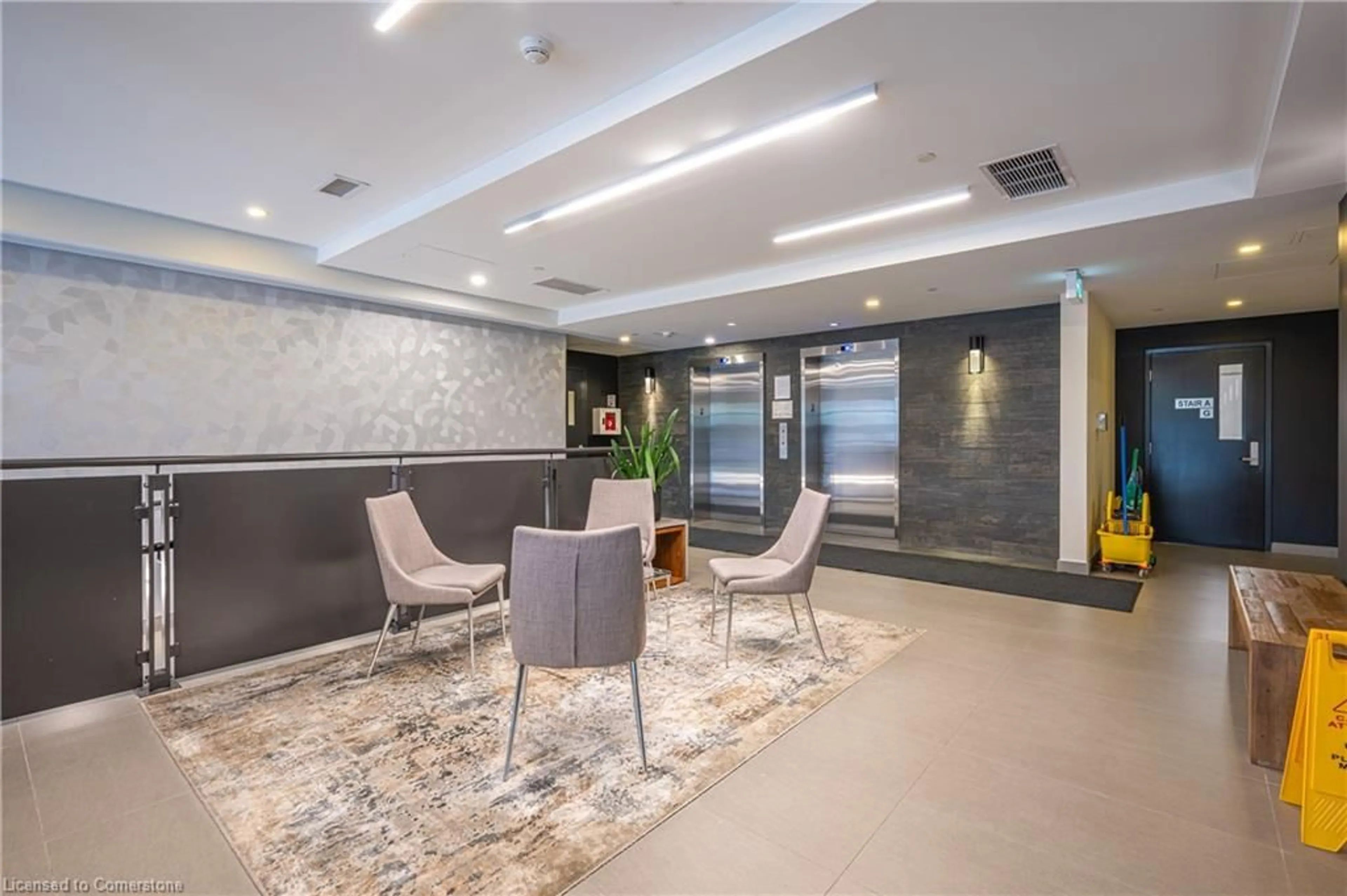 Lobby for 690 King St #602, Kitchener Ontario N2G 0B9