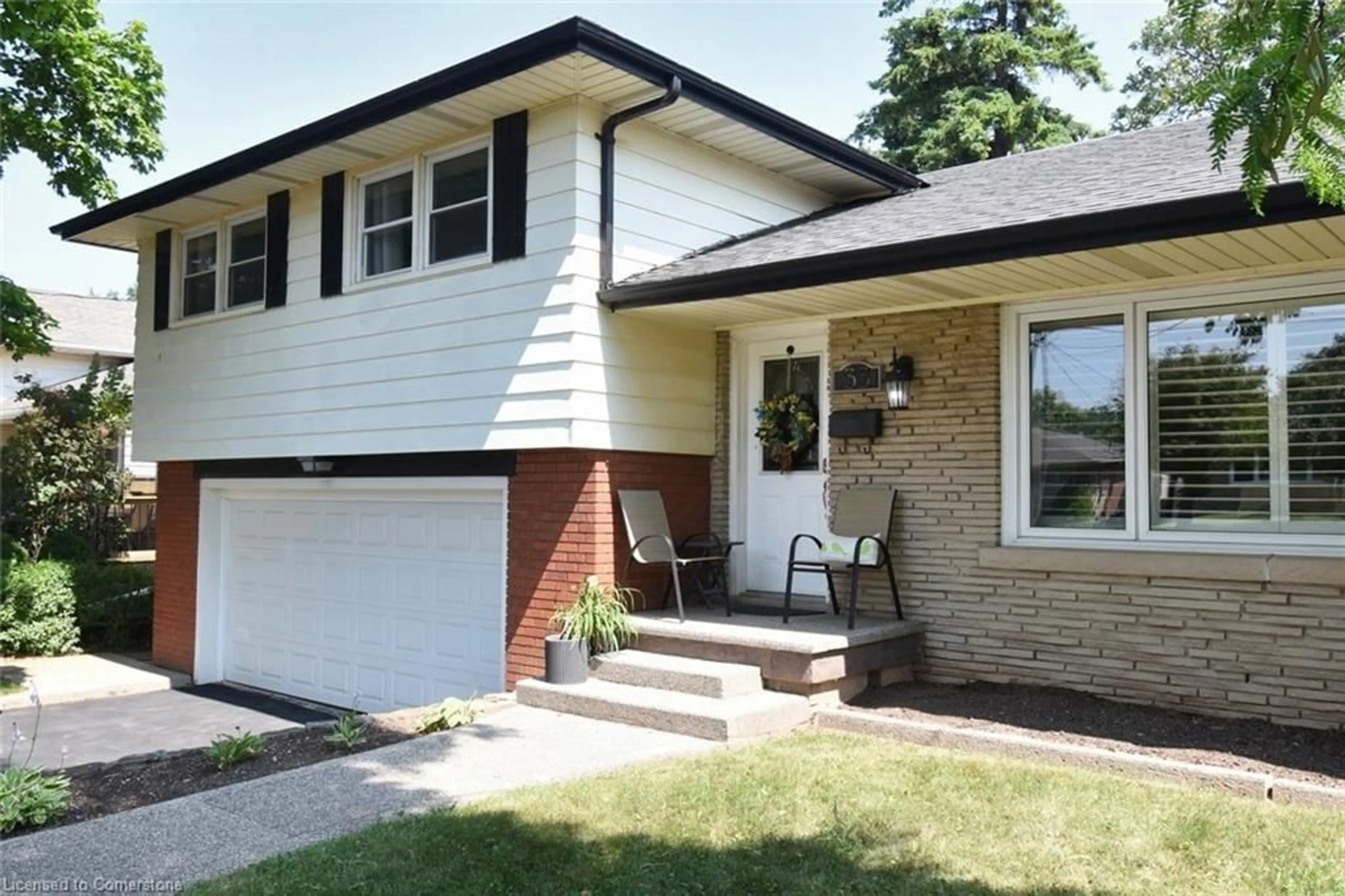 Home with brick exterior material, street for 33 Burwell Ave, Stoney Creek Ontario L8G 3L8