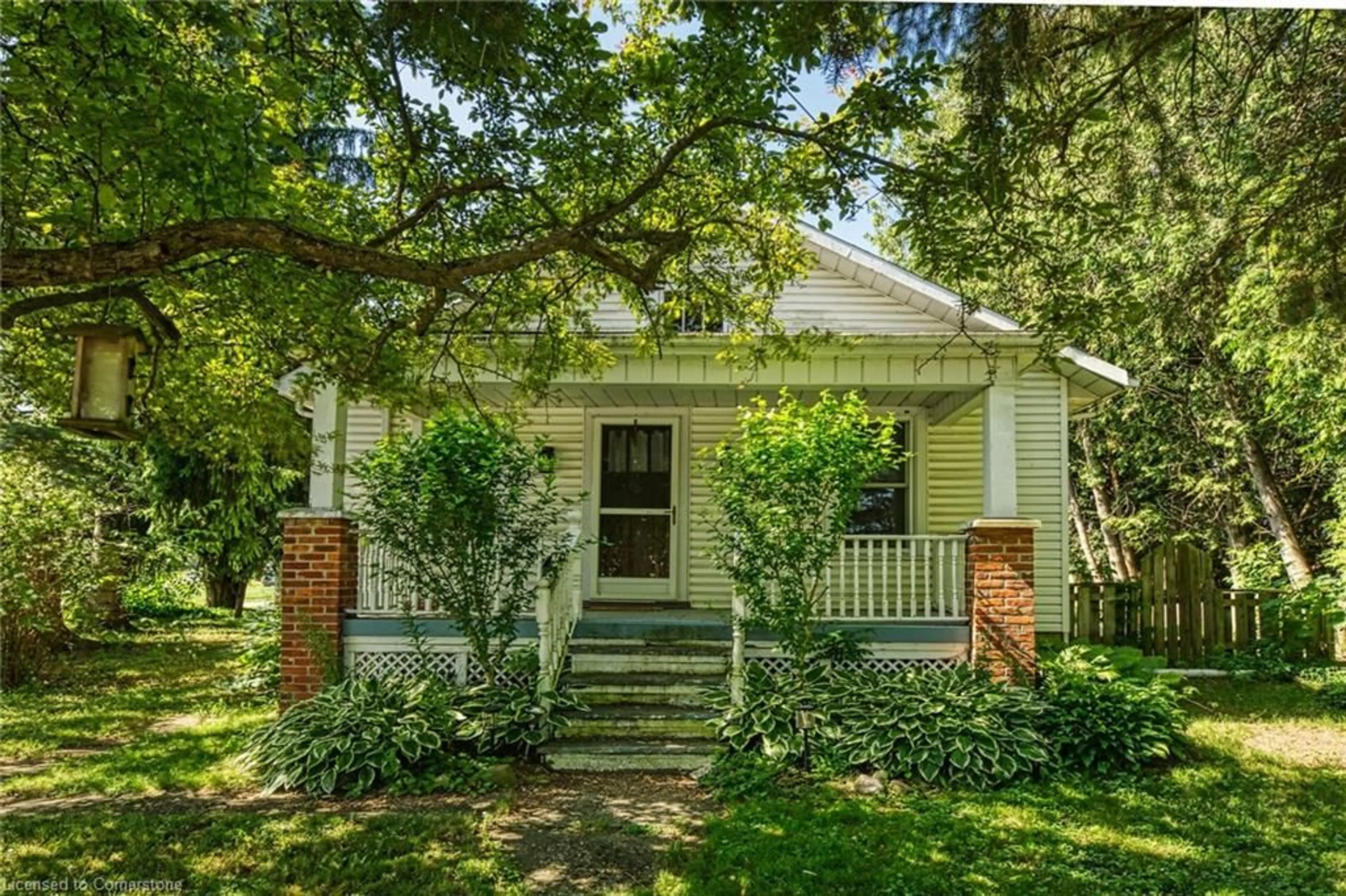 Home with brick exterior material, street for 69 Renfrew St, Caledonia Ontario N3W 1E8