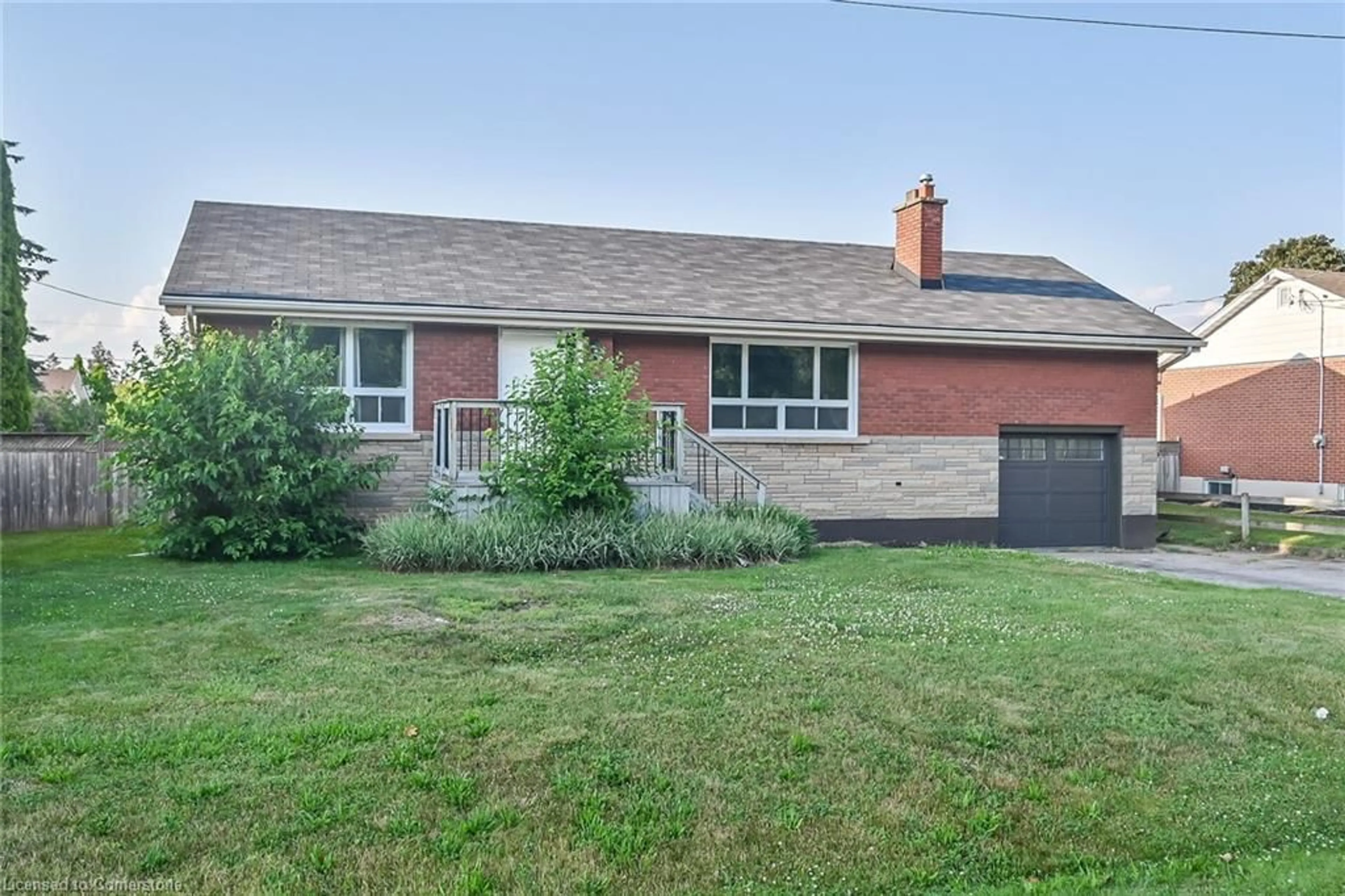 Home with brick exterior material, street for 17 Brierwood Ave, Grimsby Ontario L3M 1J5