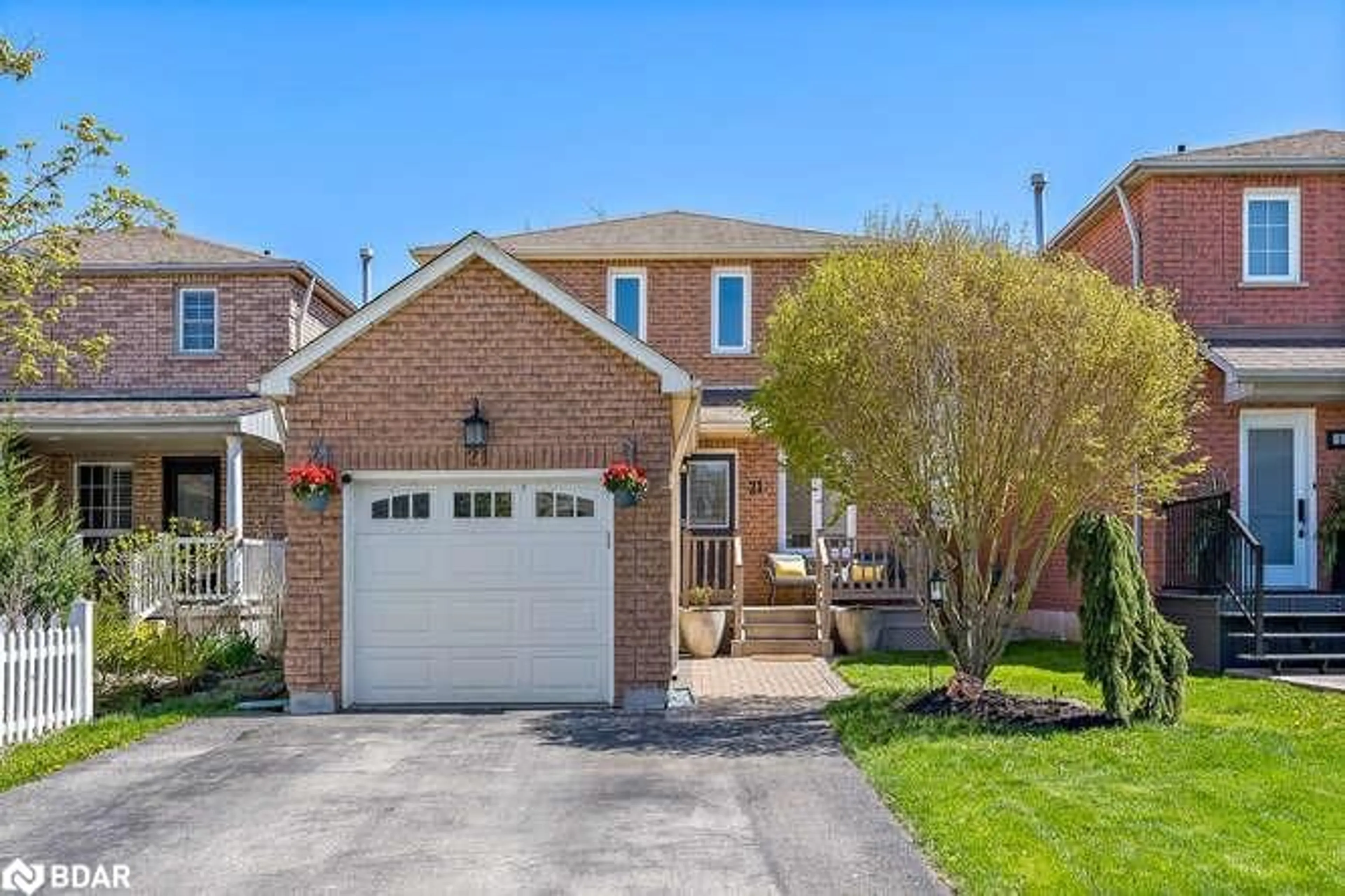 Home with brick exterior material, street for 21 Mckinnon Ave, Georgetown Ontario L7G 5H5