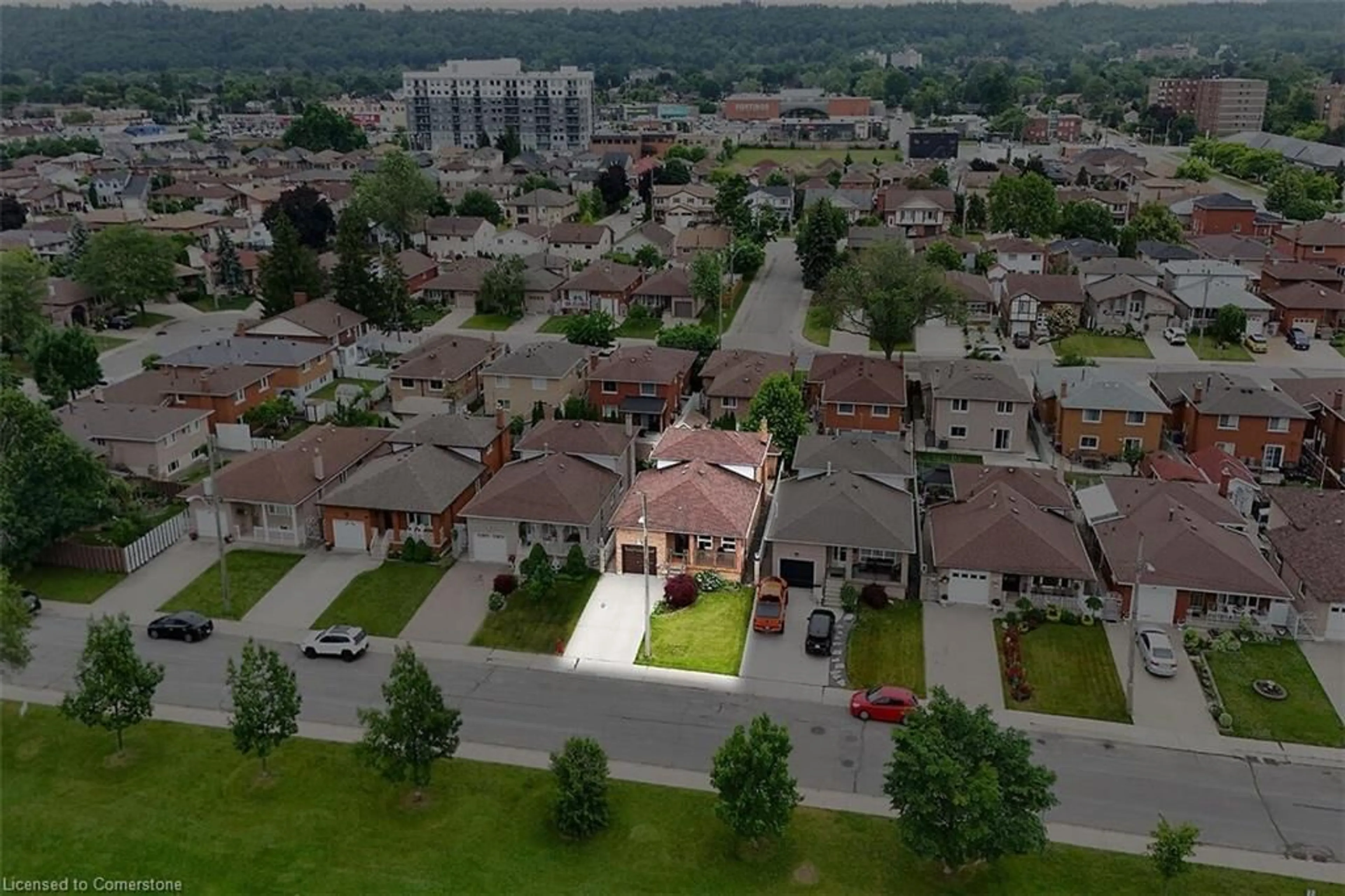 A pic from outside/outdoor area/front of a property/back of a property/a pic from drone, unknown for 130 Vittorito Ave, Hamilton Ontario L8E 3W5