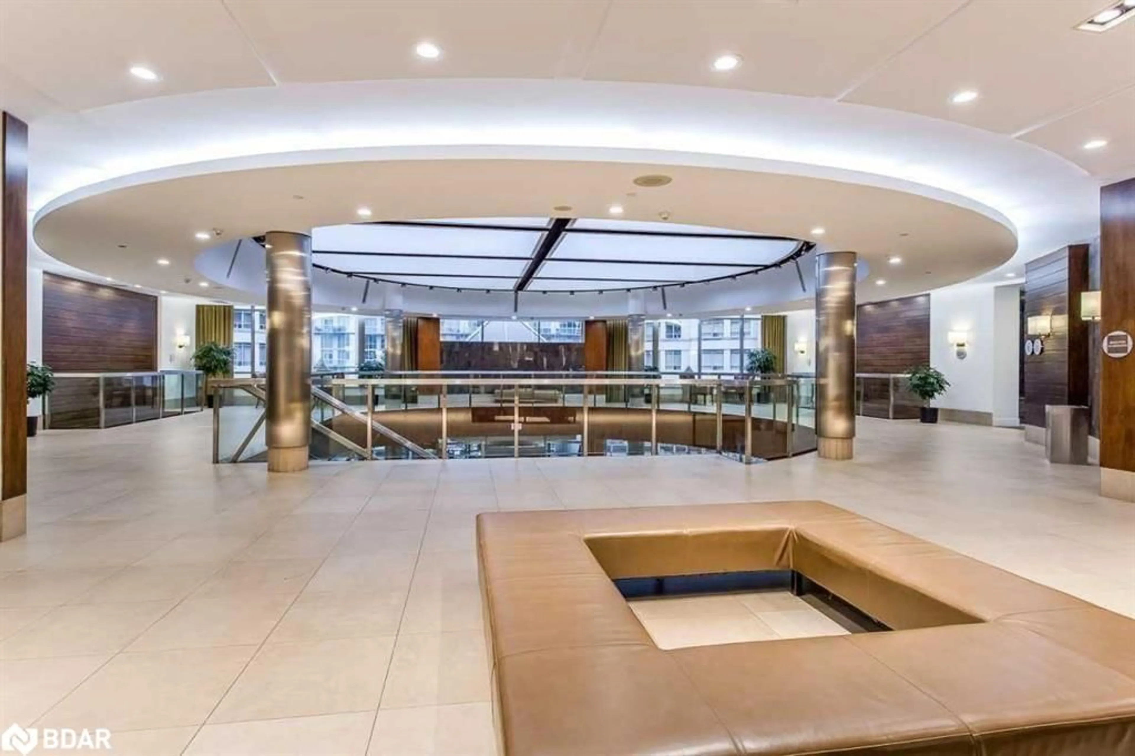 Lobby for 3880 Duke Of York Blvd #1202, Mississauga Ontario L5B 4M7
