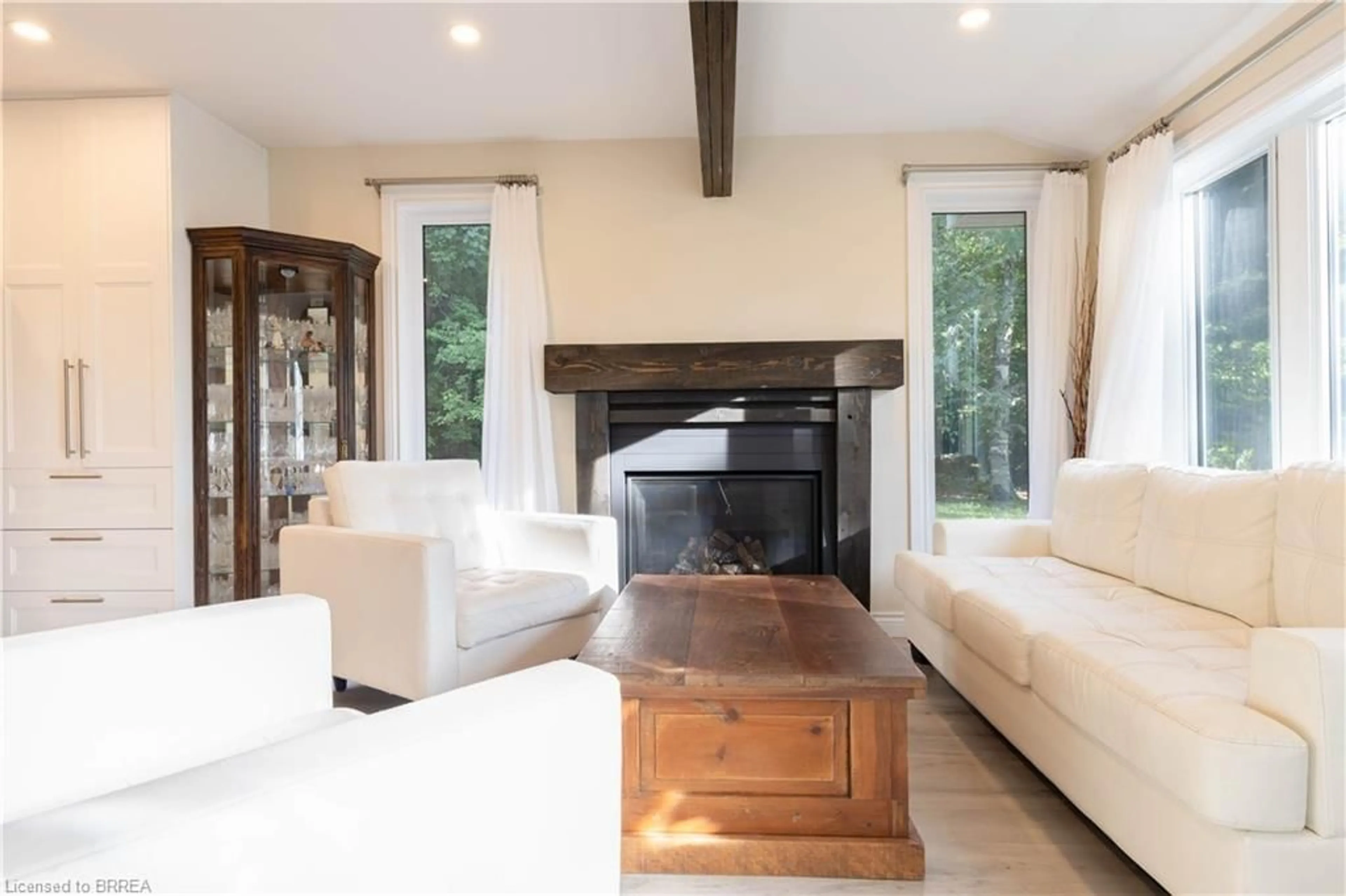 Living room with furniture, unknown for 2328 Nixon Rd, Simcoe Ontario N3Y 4K6