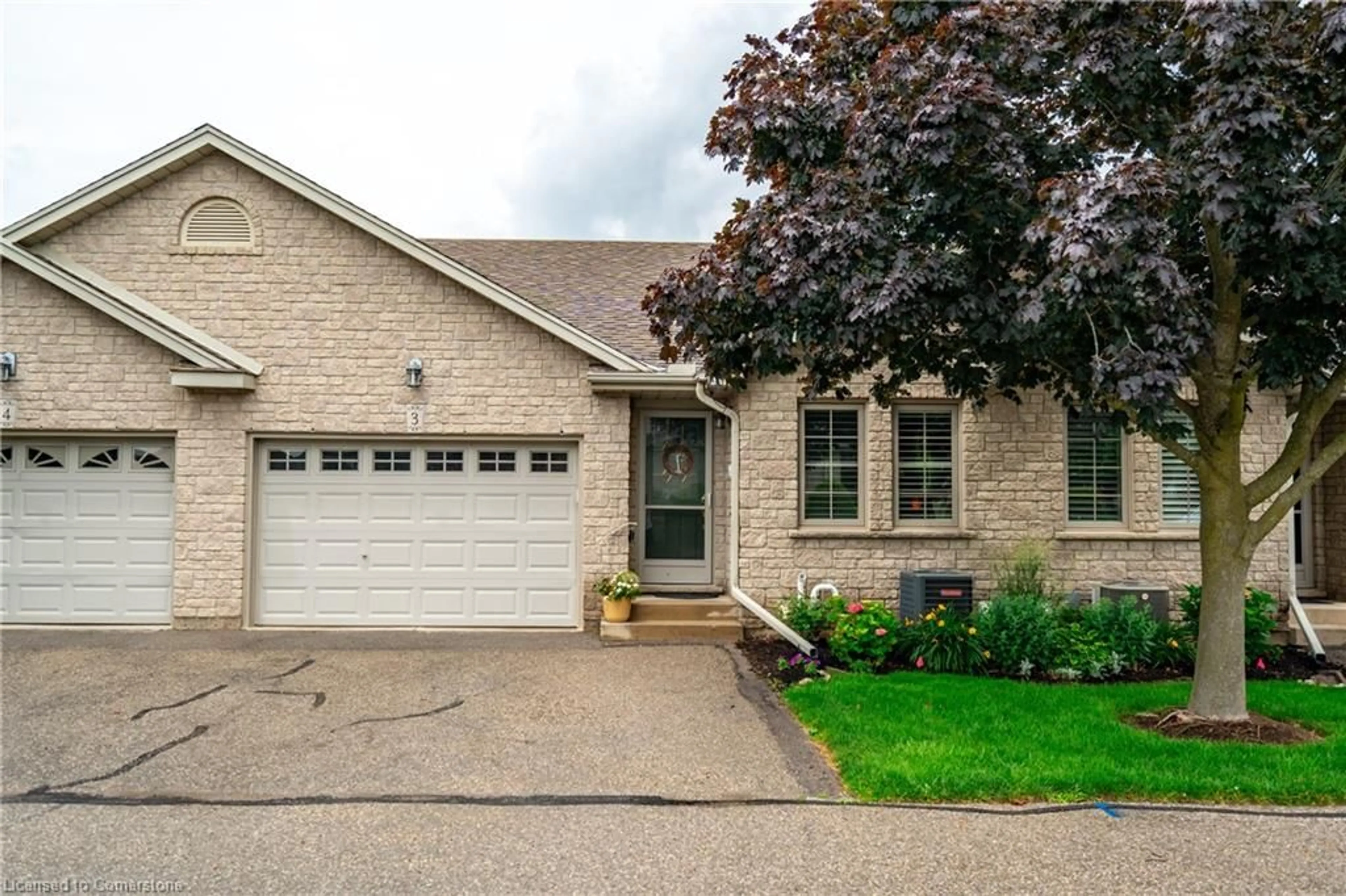 Home with brick exterior material, street for 19 Hanlon Pl #3, Paris Ontario N3L 4E8