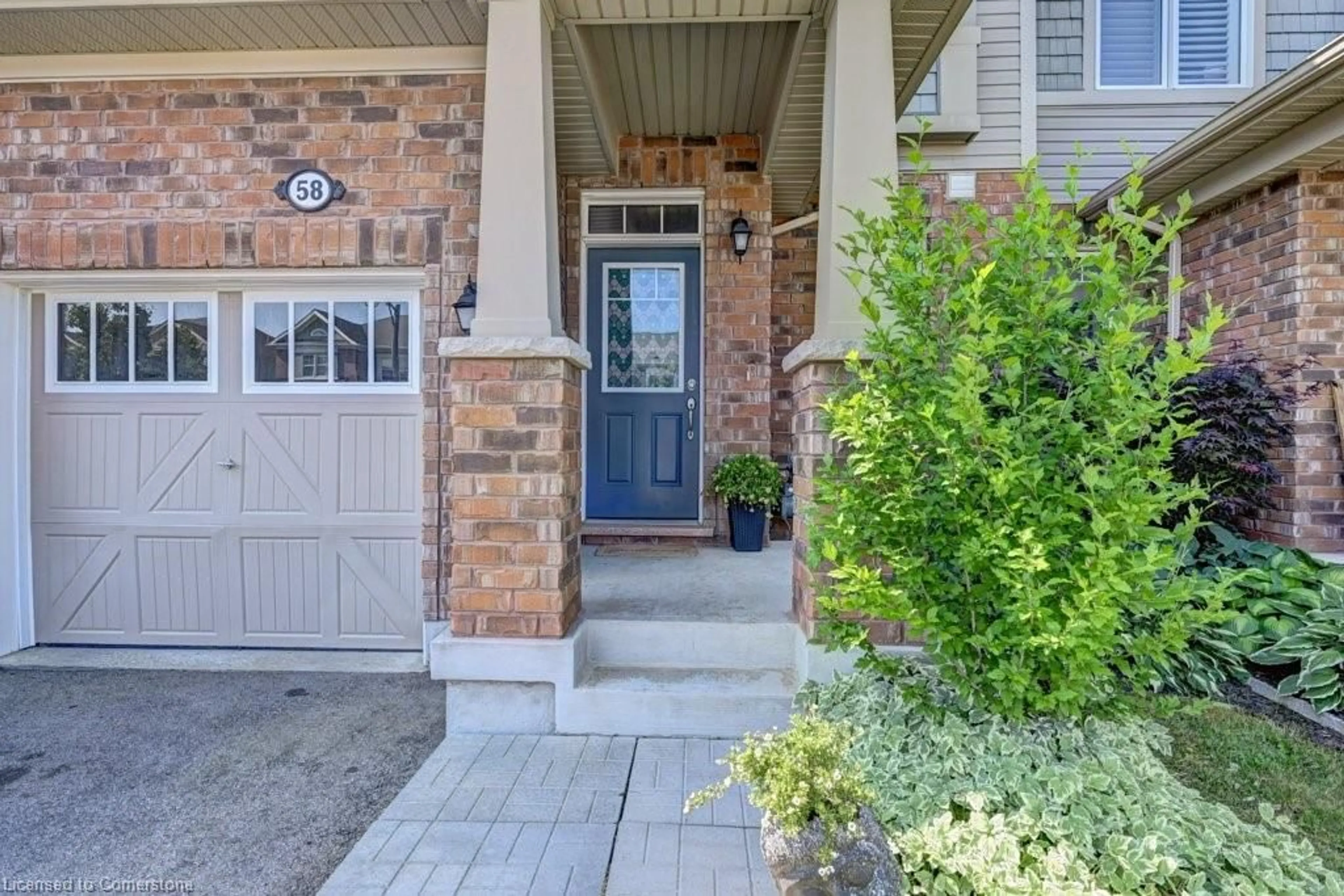 Indoor entryway for 58 Arbourview Cres, Kitchener Ontario N2R 1R4