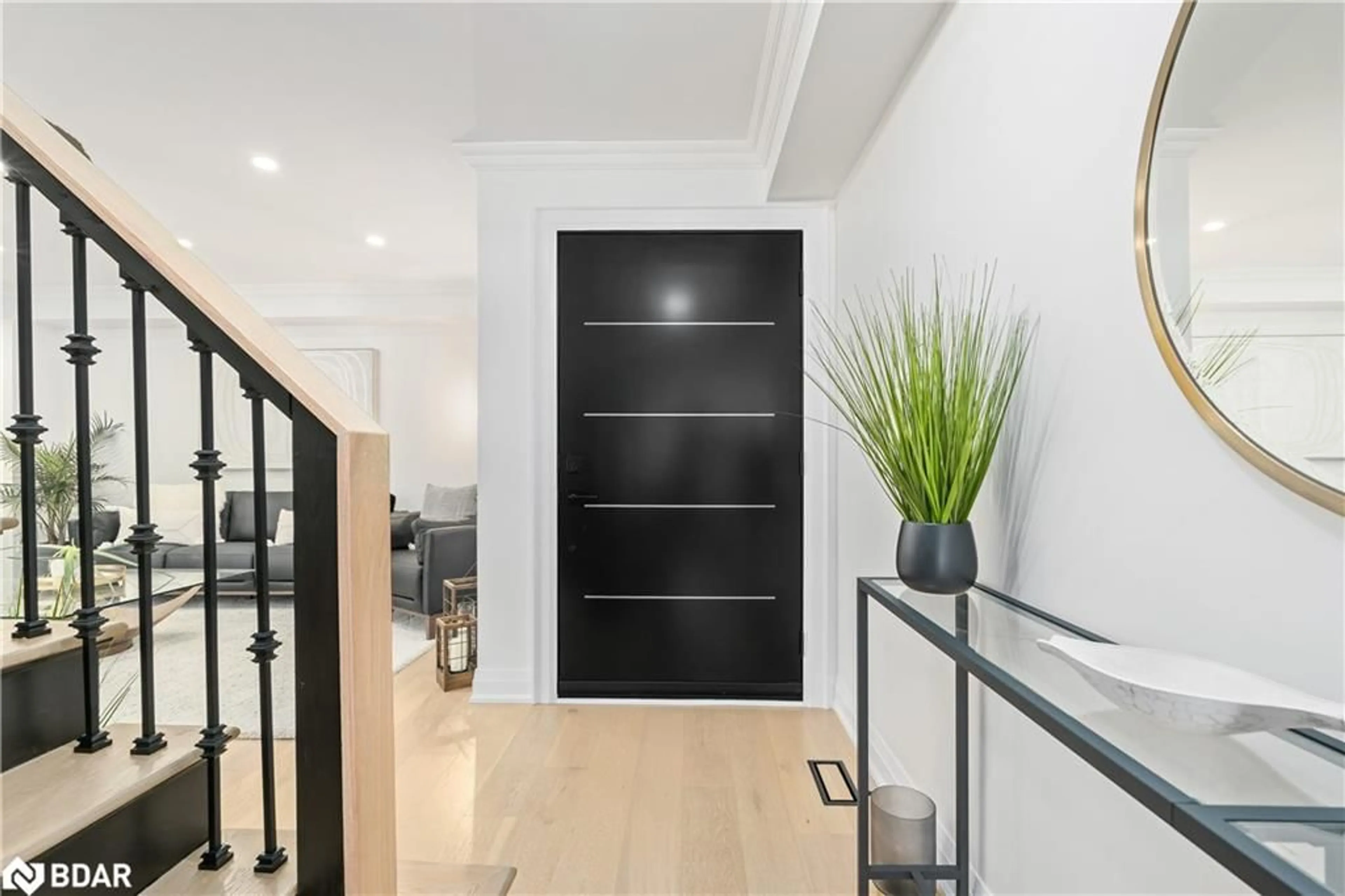 Indoor entryway for 66 Curry Cres, Georgetown Ontario L7G 5T1
