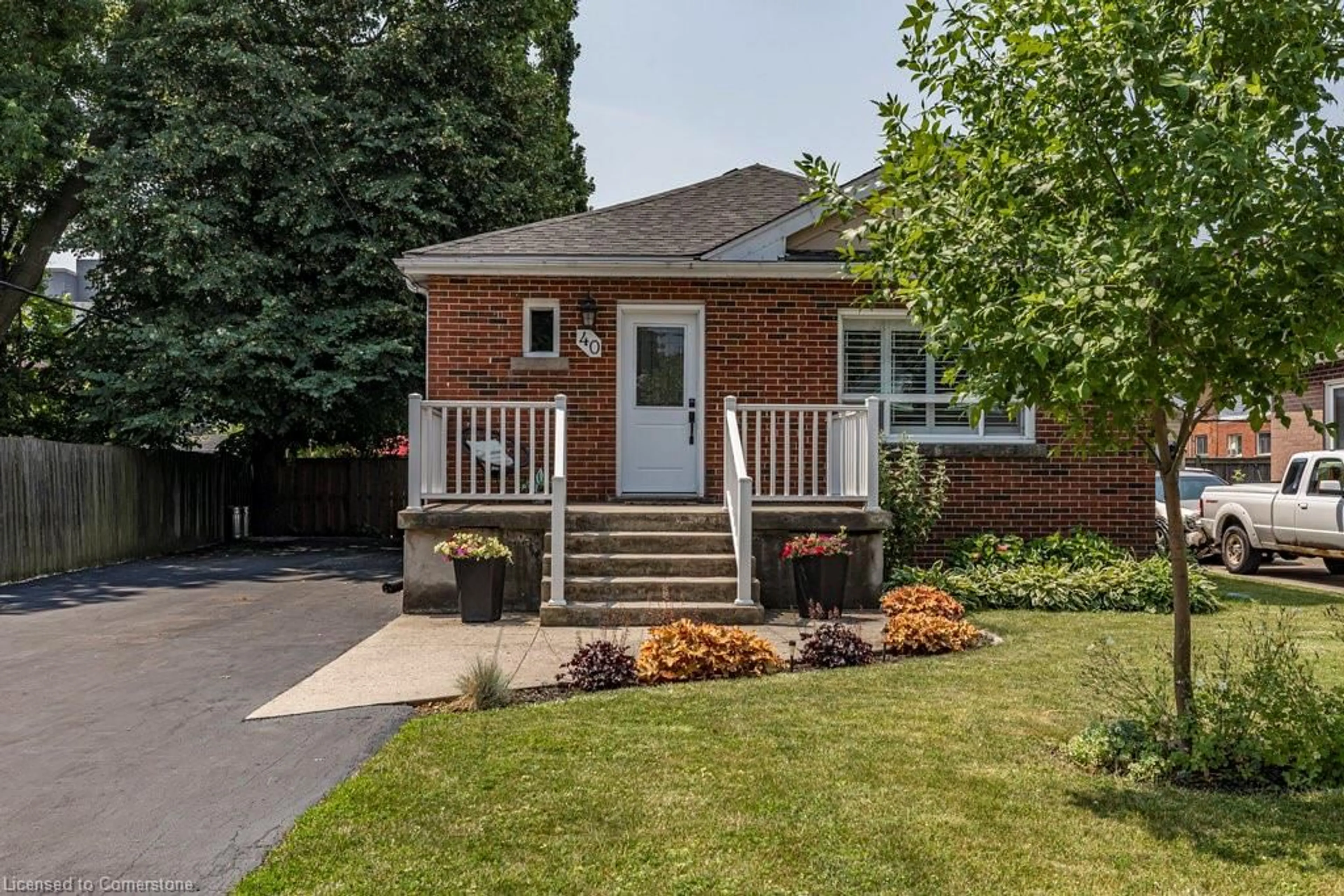 Home with brick exterior material, street for 40 Duncombe Dr, Hamilton Ontario L9A 2E8