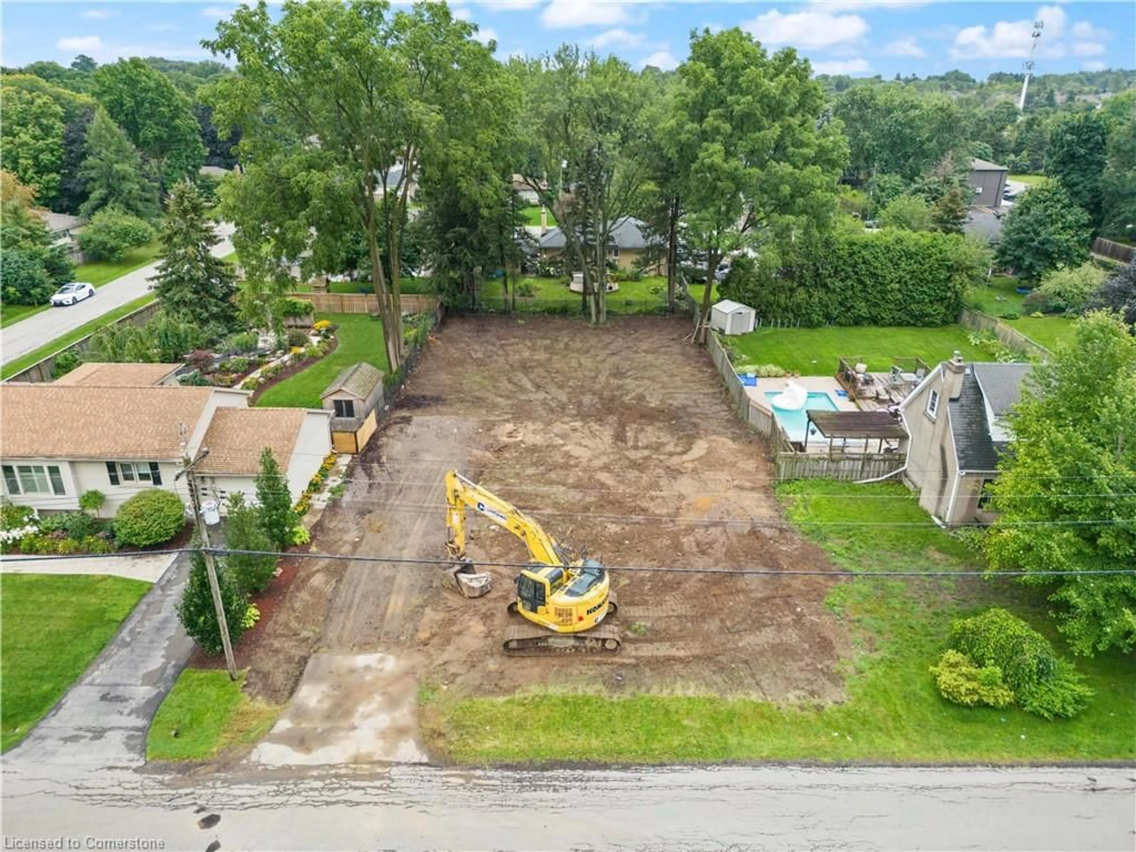 A pic from outside/outdoor area/front of a property/back of a property/a pic from drone, building for 28 Calvin St, Ancaster Ontario L9G 2G3