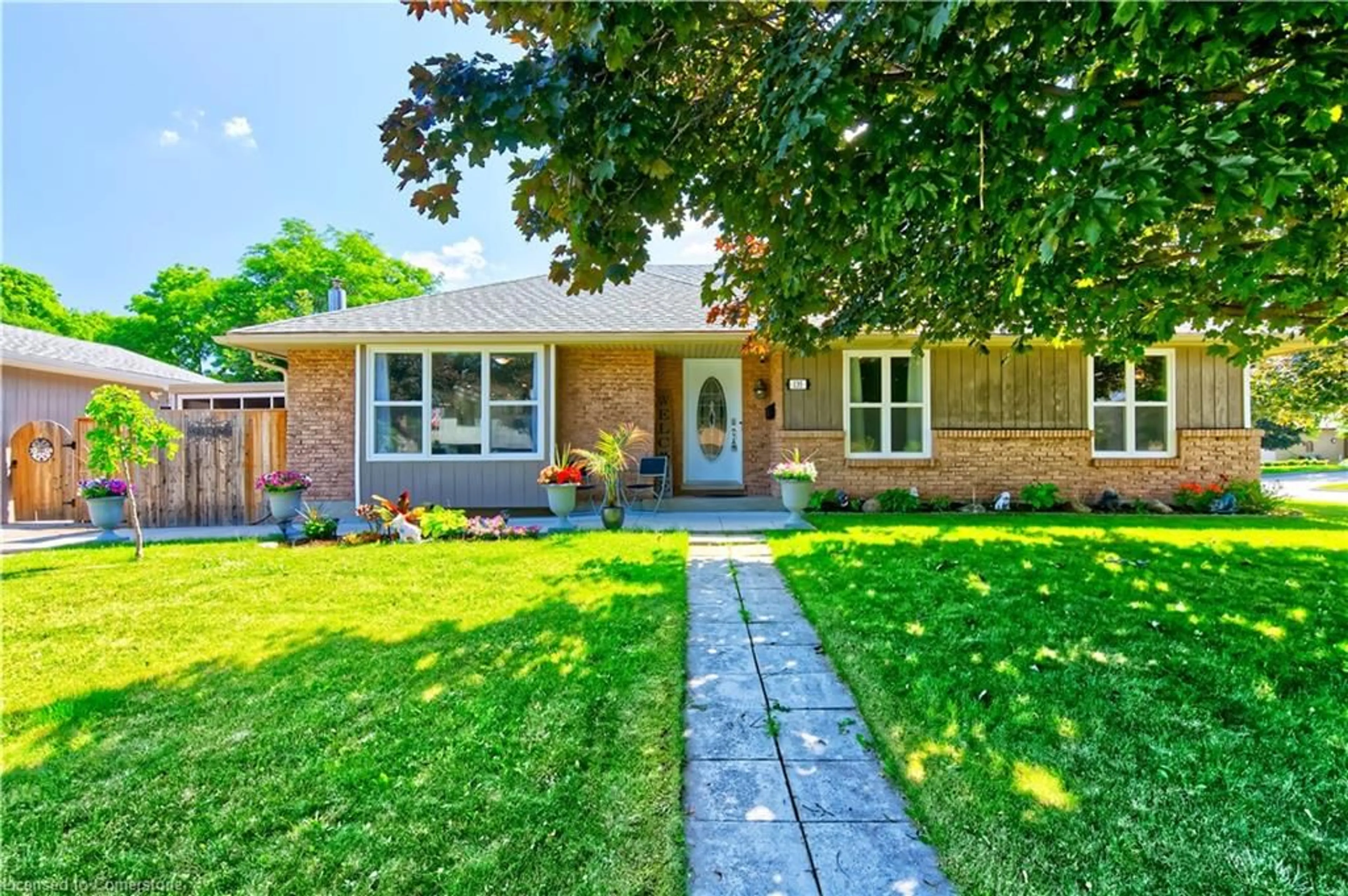 Home with brick exterior material, street for 135 Kent St, Cambridge Ontario N1S 4H3
