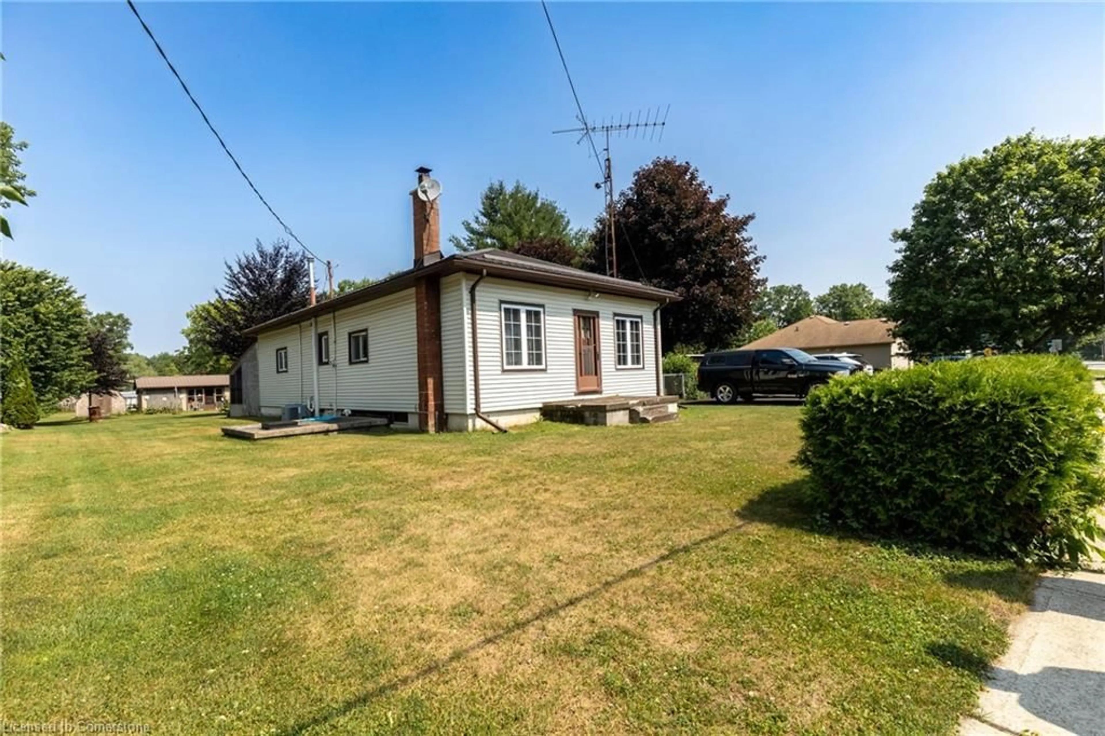 A pic from outside/outdoor area/front of a property/back of a property/a pic from drone, street for 167 Teeter St, Teeterville Ontario N0E 1S0