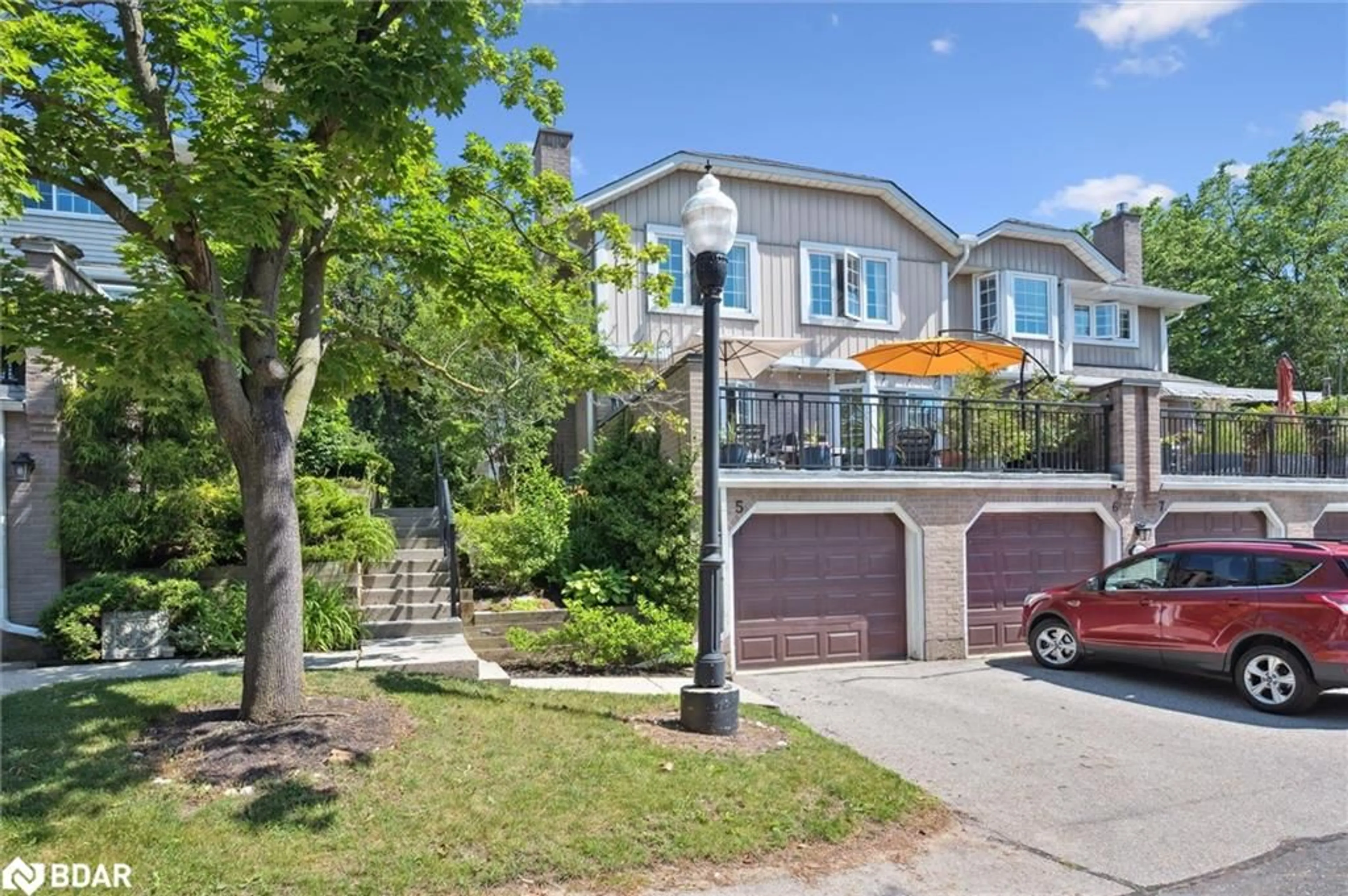 Unknown for 100 Woodlawn Rd #5, Guelph Ontario N1E 1B7