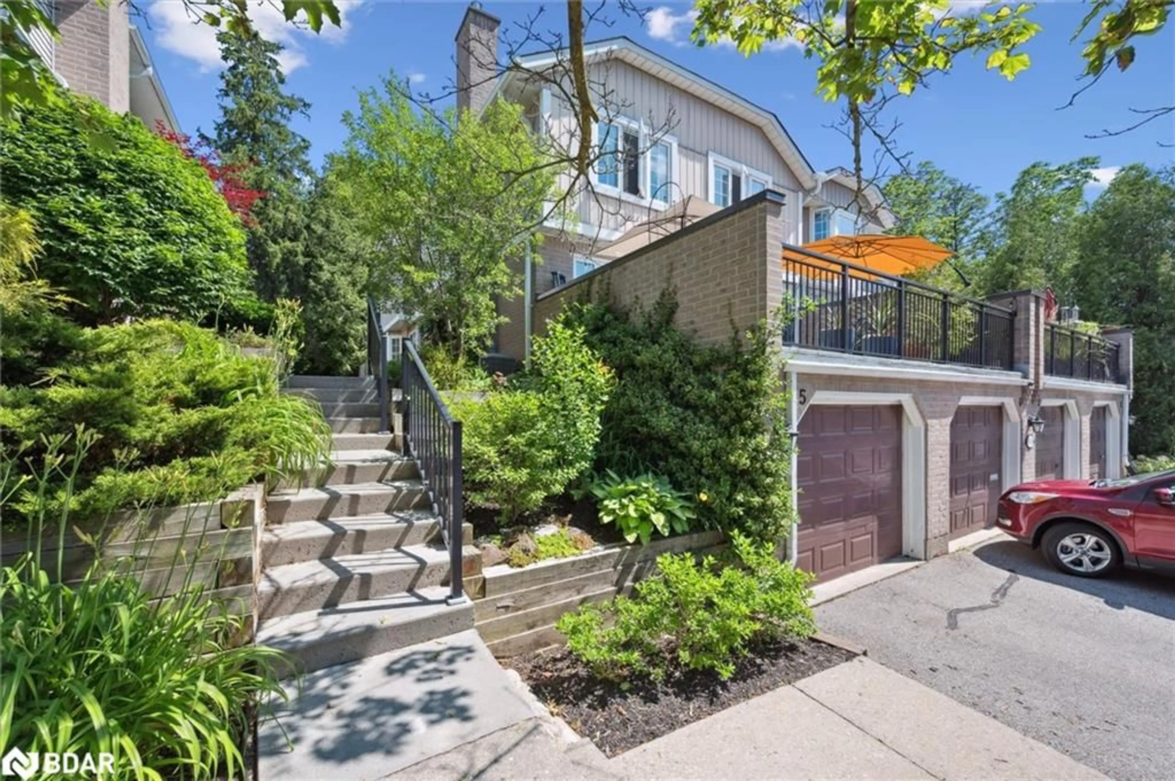 Stairs for 100 Woodlawn Rd #5, Guelph Ontario N1E 1B7