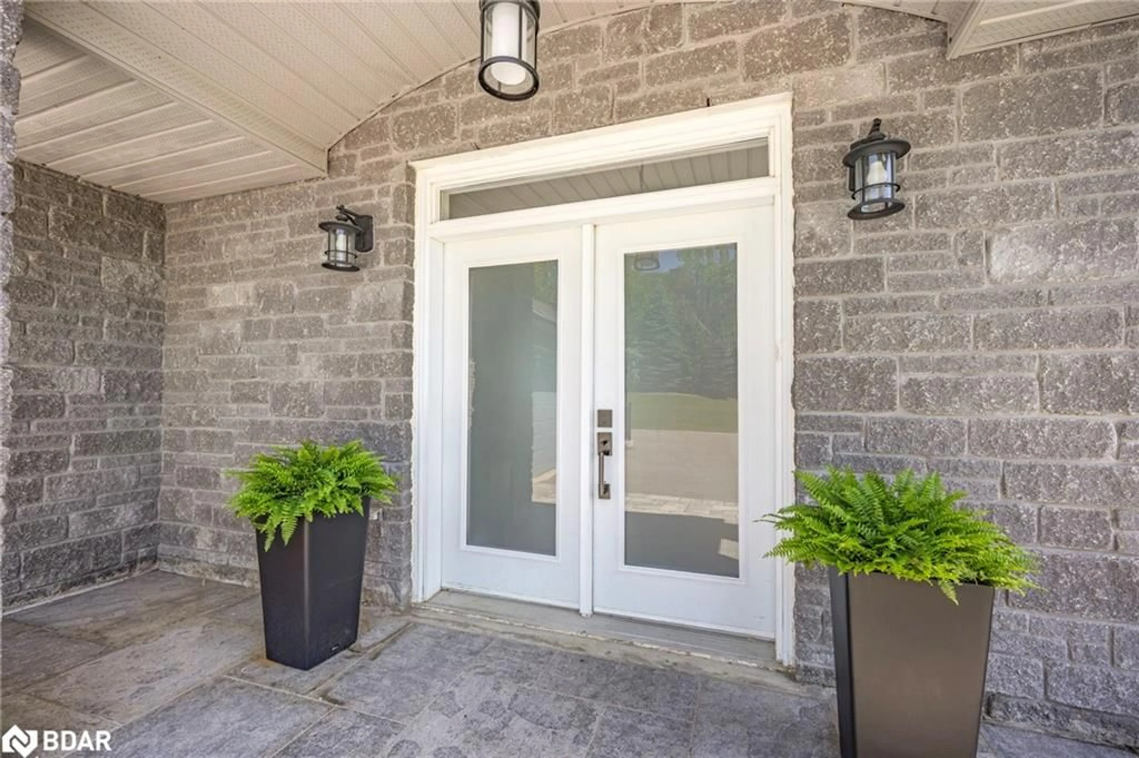Indoor entryway for 7765 5th Sideroad Tos, Adjala-Tosorontio Ontario L9R 1V3