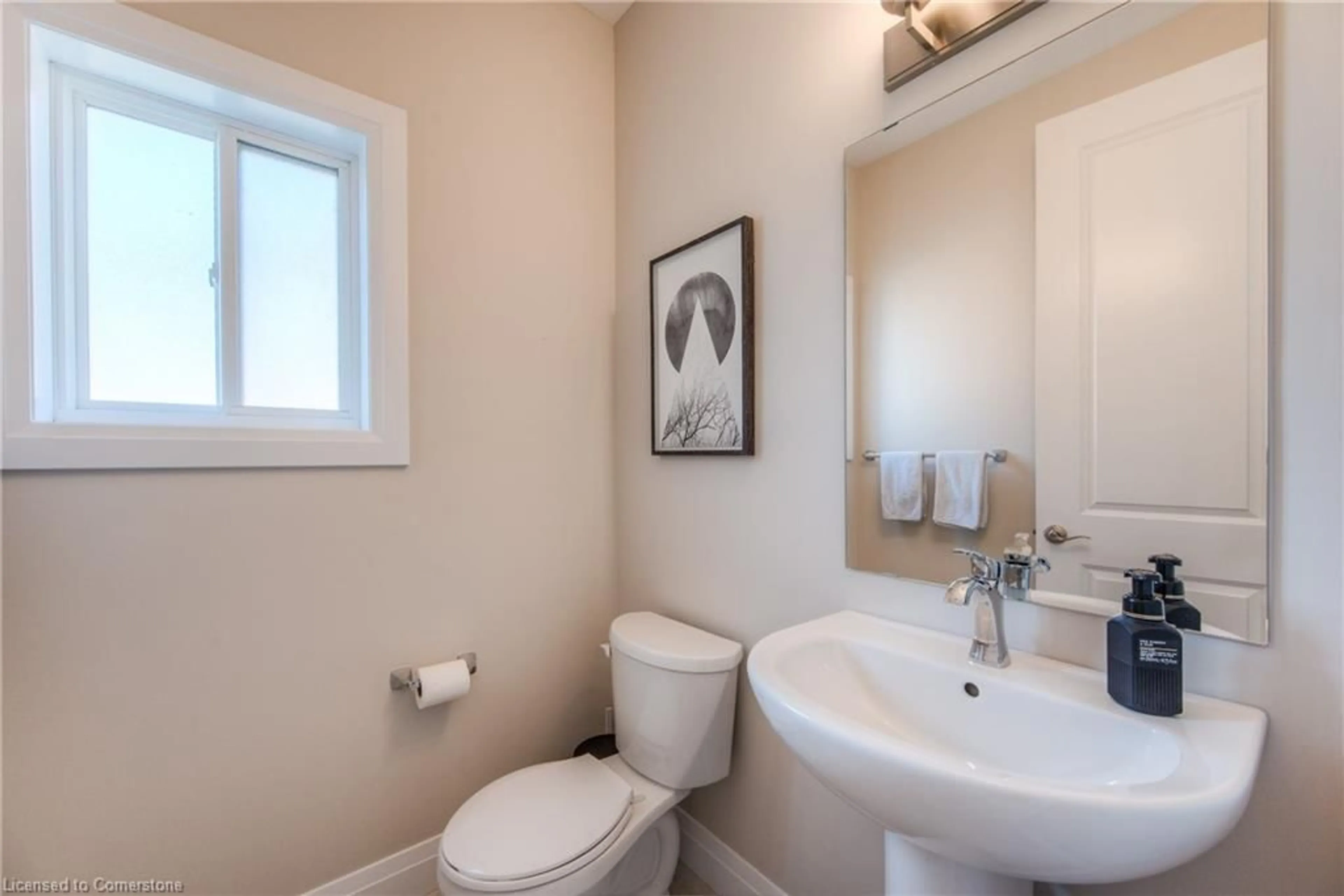 Standard bathroom, ceramic/tile floor for 537 Valhalla Cres #upper A, Waterloo Ontario N2T 2J7