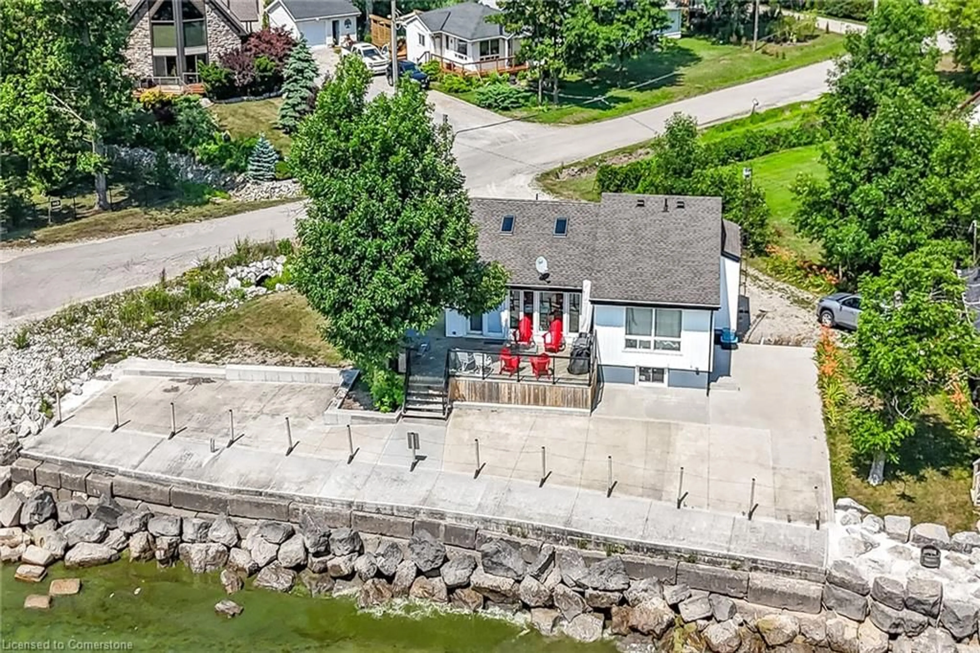 A pic from outside/outdoor area/front of a property/back of a property/a pic from drone, water/lake/river/ocean view for 61 Horseshoe Bay Rd, Dunnville Ontario N1A 2W8