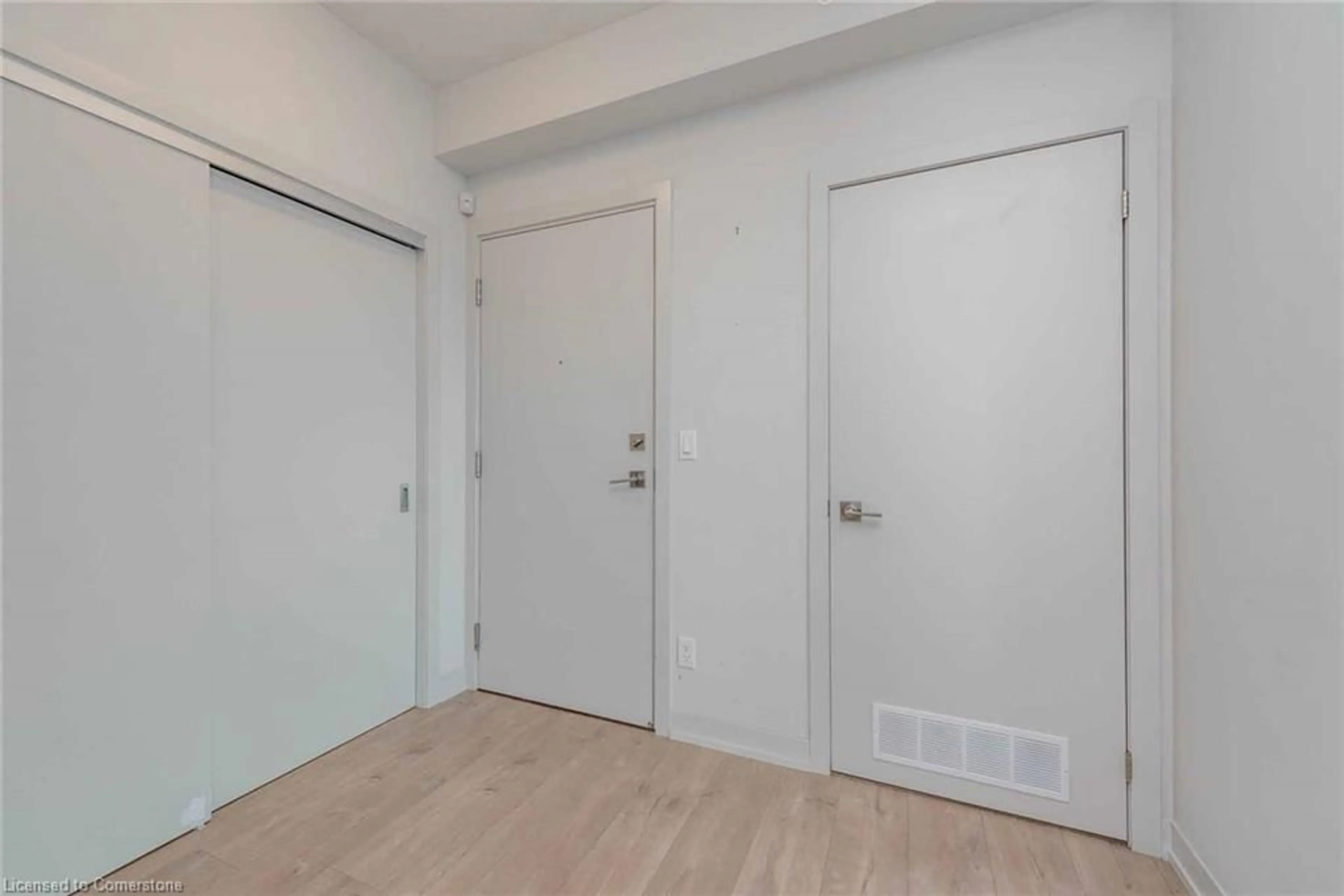 Unknown for 2081 Fairview St #1901, Burlington Ontario L7S 2K4