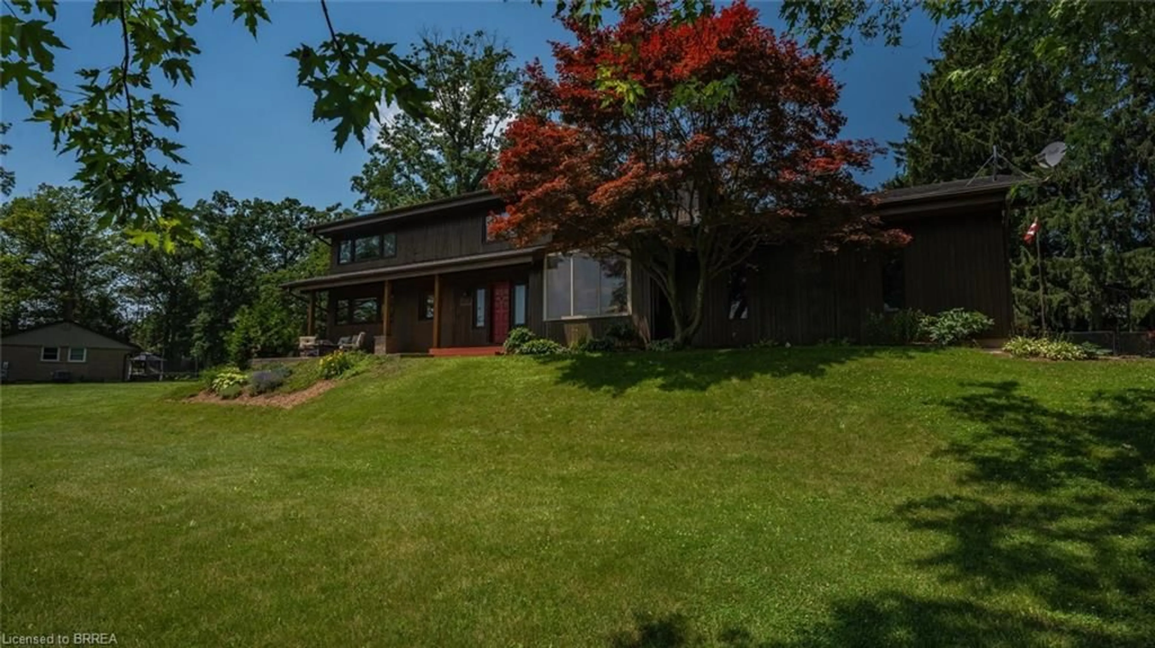 A pic from outside/outdoor area/front of a property/back of a property/a pic from drone, unknown for 457 German School Rd, Paris Ontario N3L 3E1
