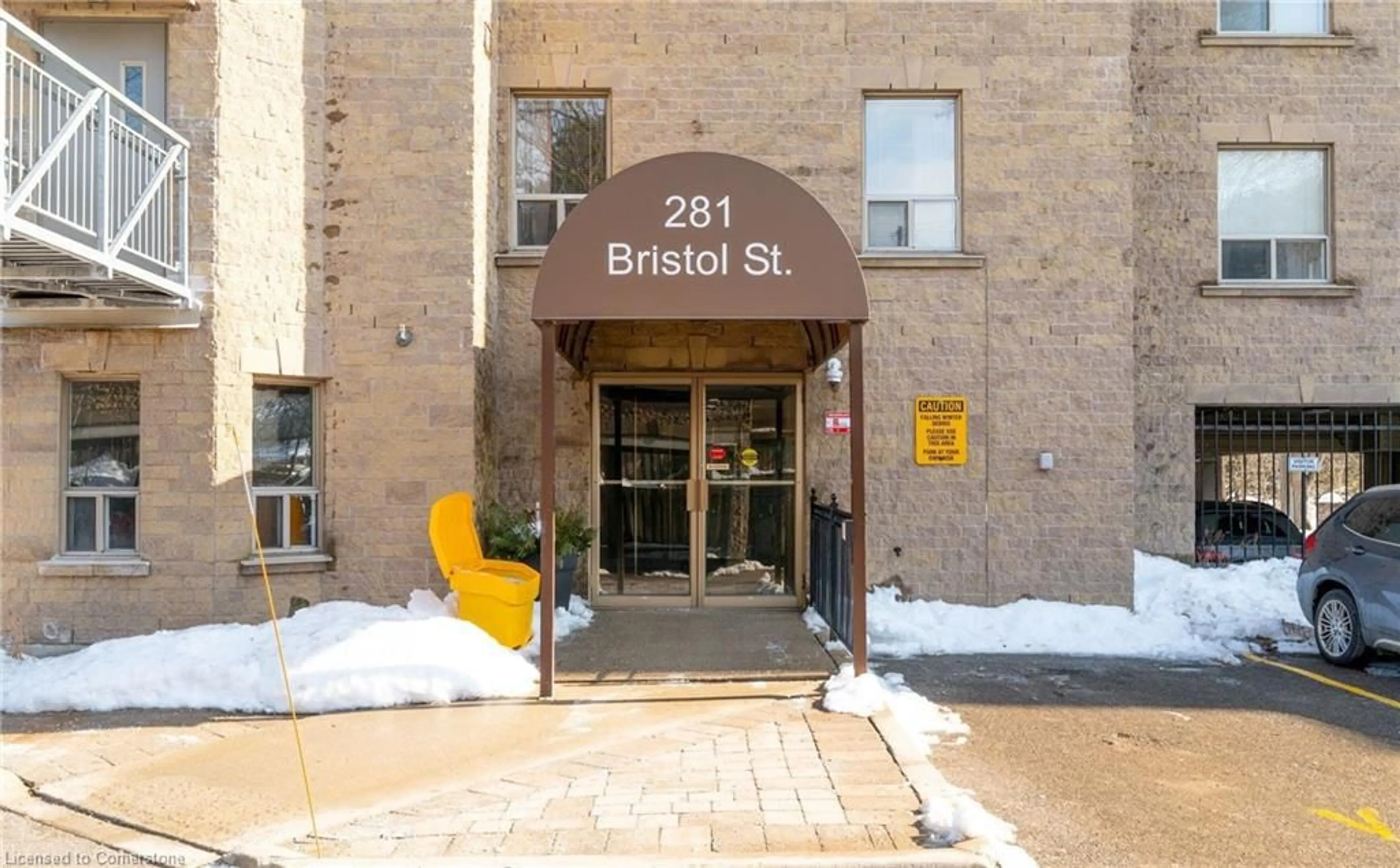 Indoor foyer for 281 Bristol St #701, Guelph Ontario N1H 8J3
