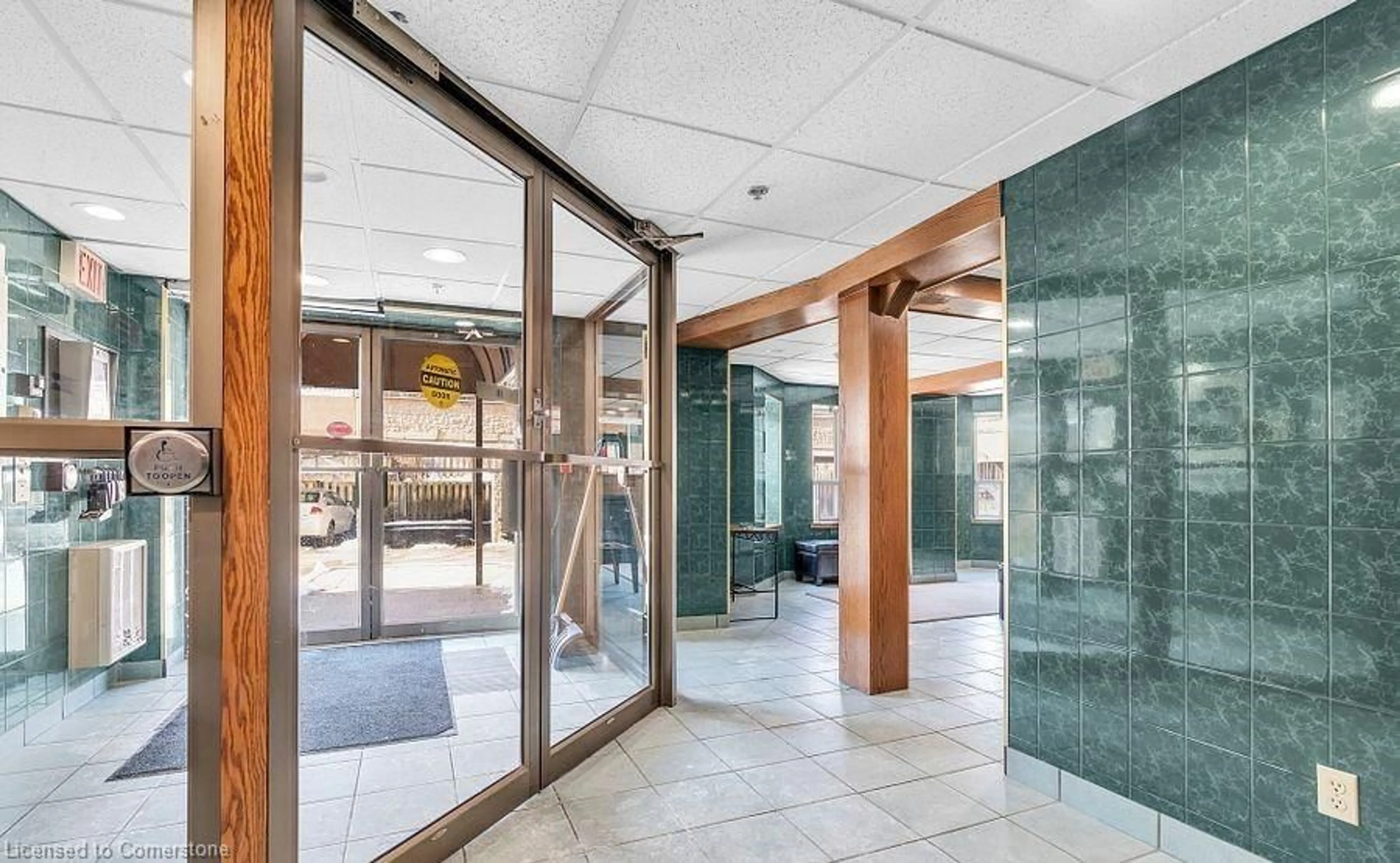 Indoor foyer for 281 Bristol St #701, Guelph Ontario N1H 8J3
