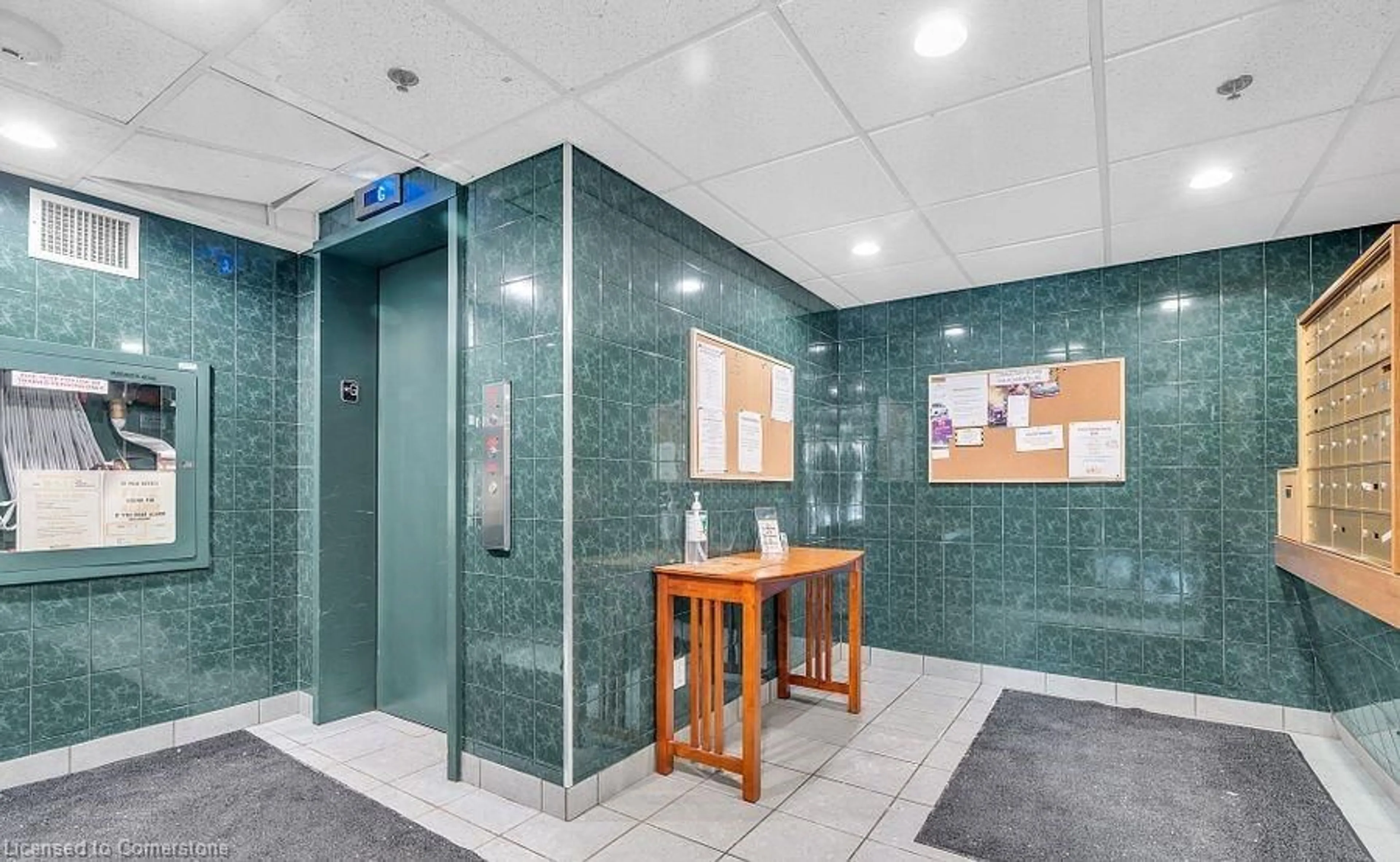 Standard bathroom, ceramic/tile floor for 281 Bristol St #701, Guelph Ontario N1H 8J3