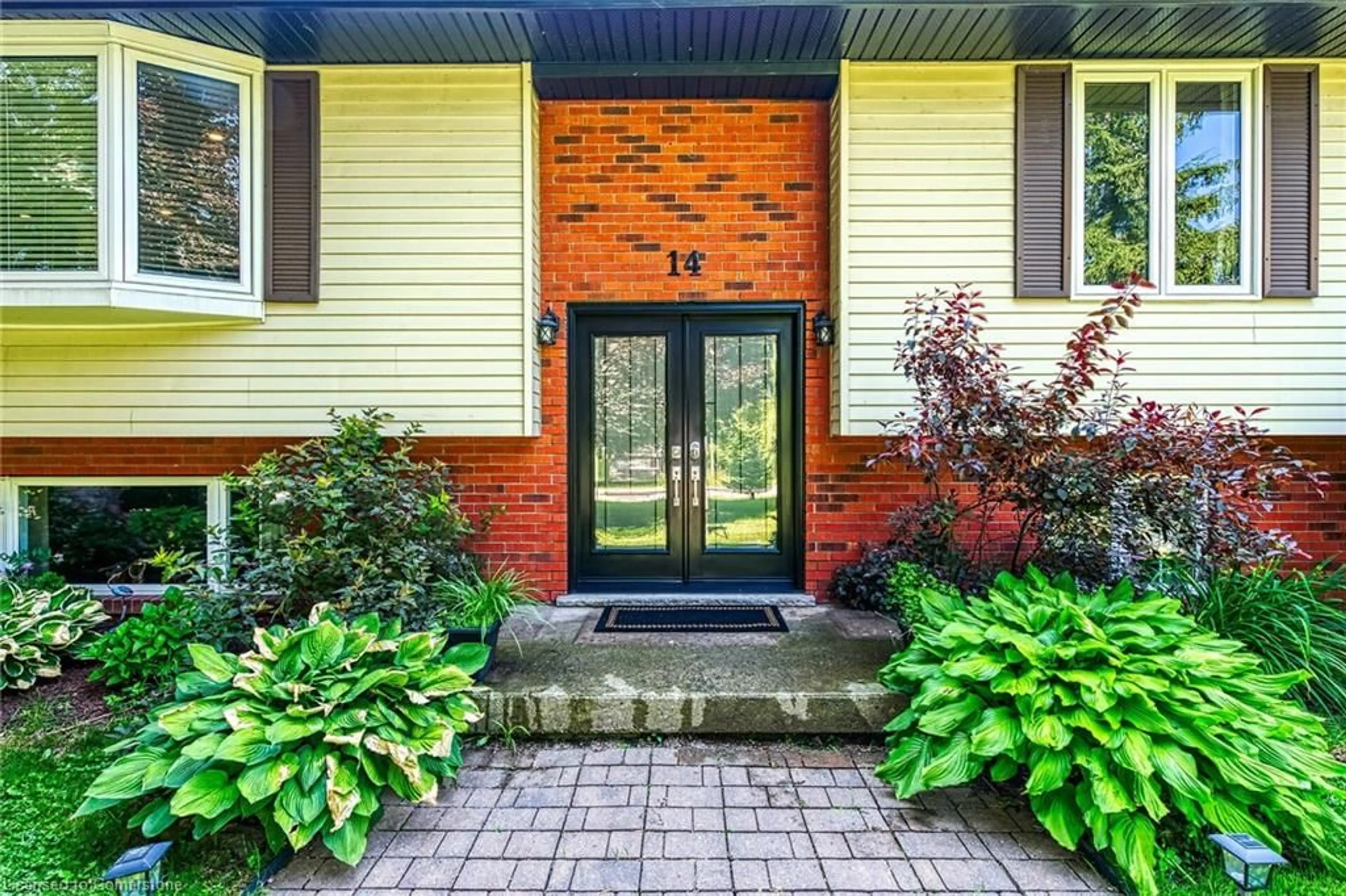 Indoor entryway for 14 6th Conc, Millgrove Ontario L8B 1M4