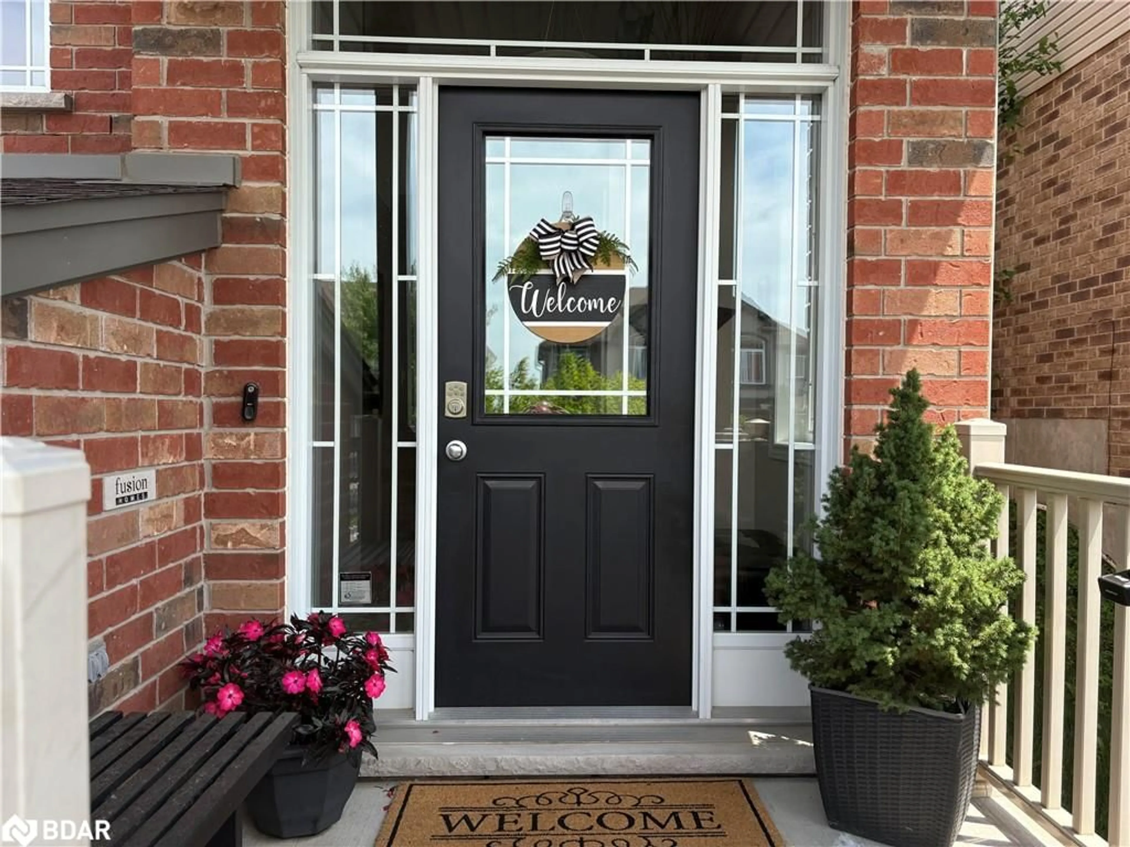 Indoor entryway for 102 Oakes Crescent Cres, Guelph Ontario N1E 0J5