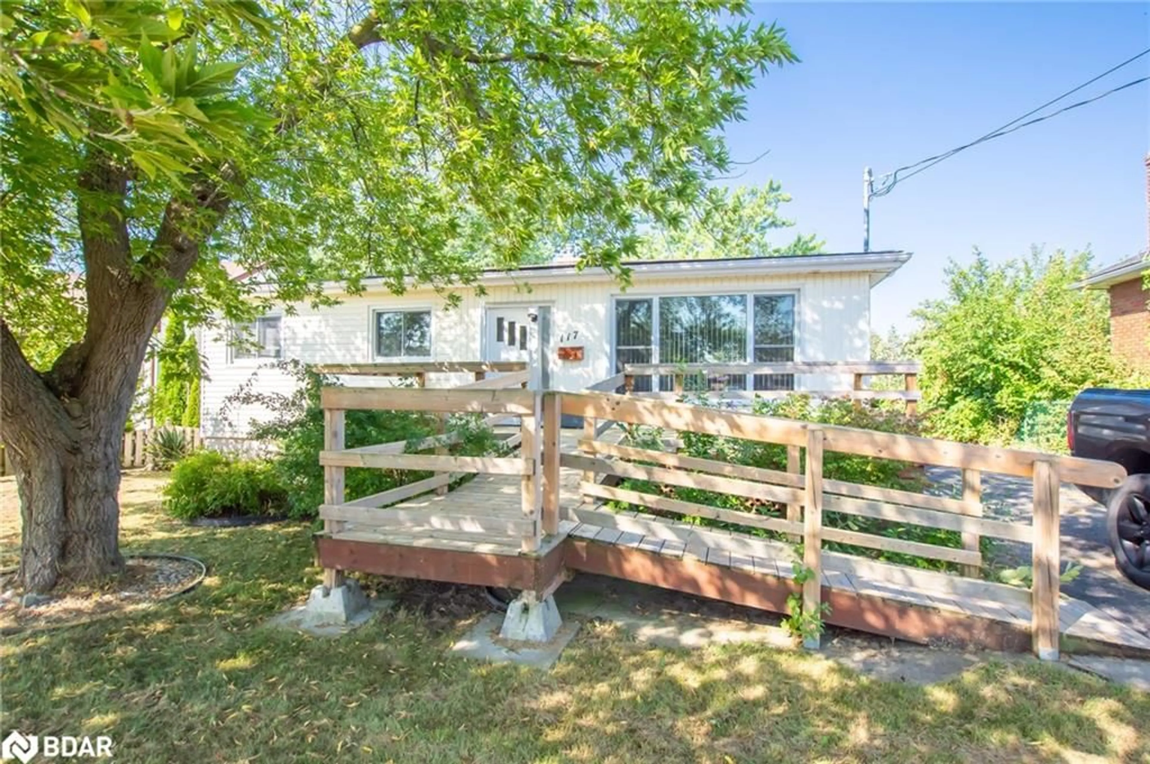 Patio, unknown for 117 Louth St, St. Catharines Ontario L2S 2T8