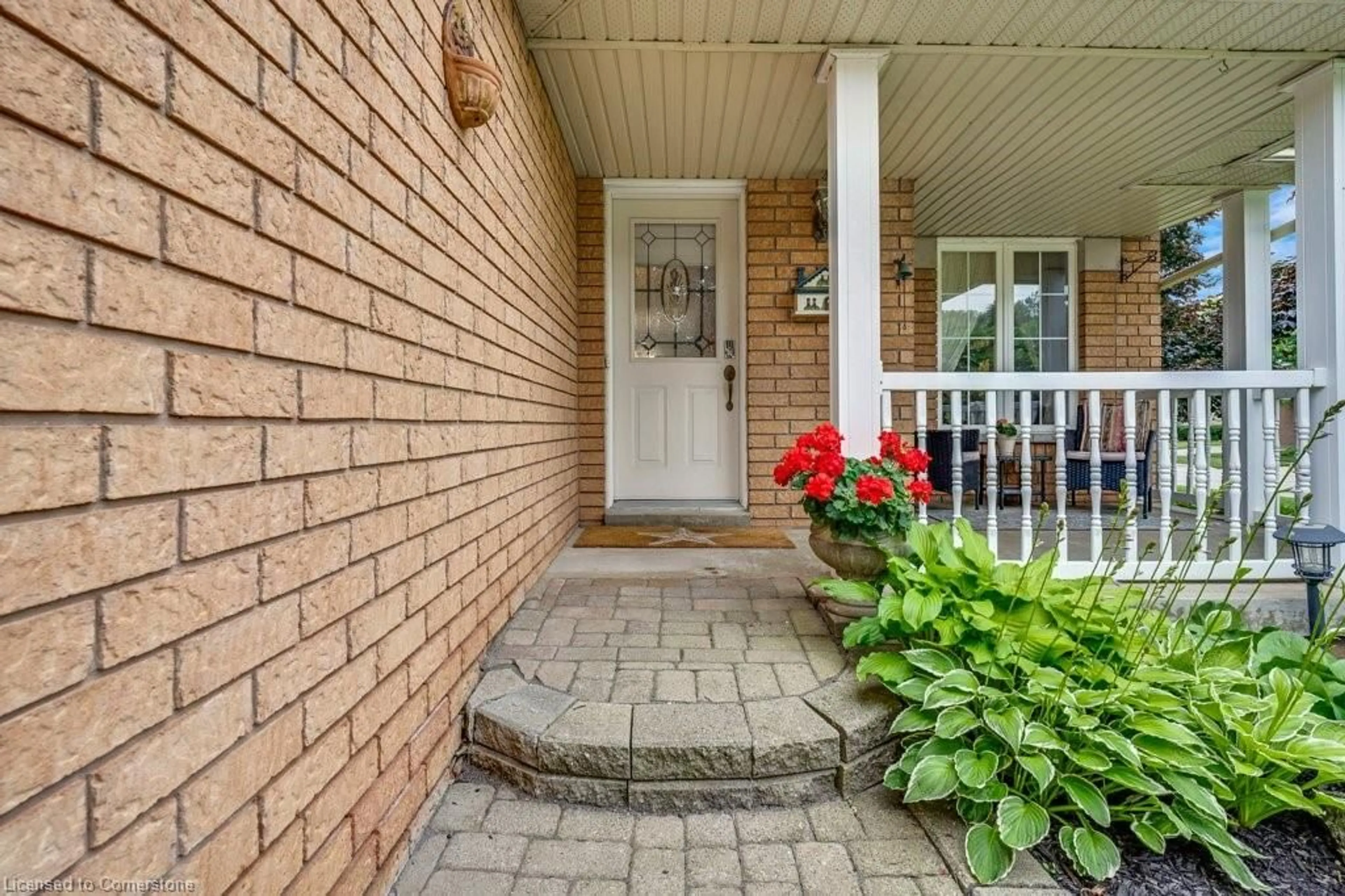 Indoor entryway for 495 Grand Ridge Dr, Cambridge Ontario N1S 4S9
