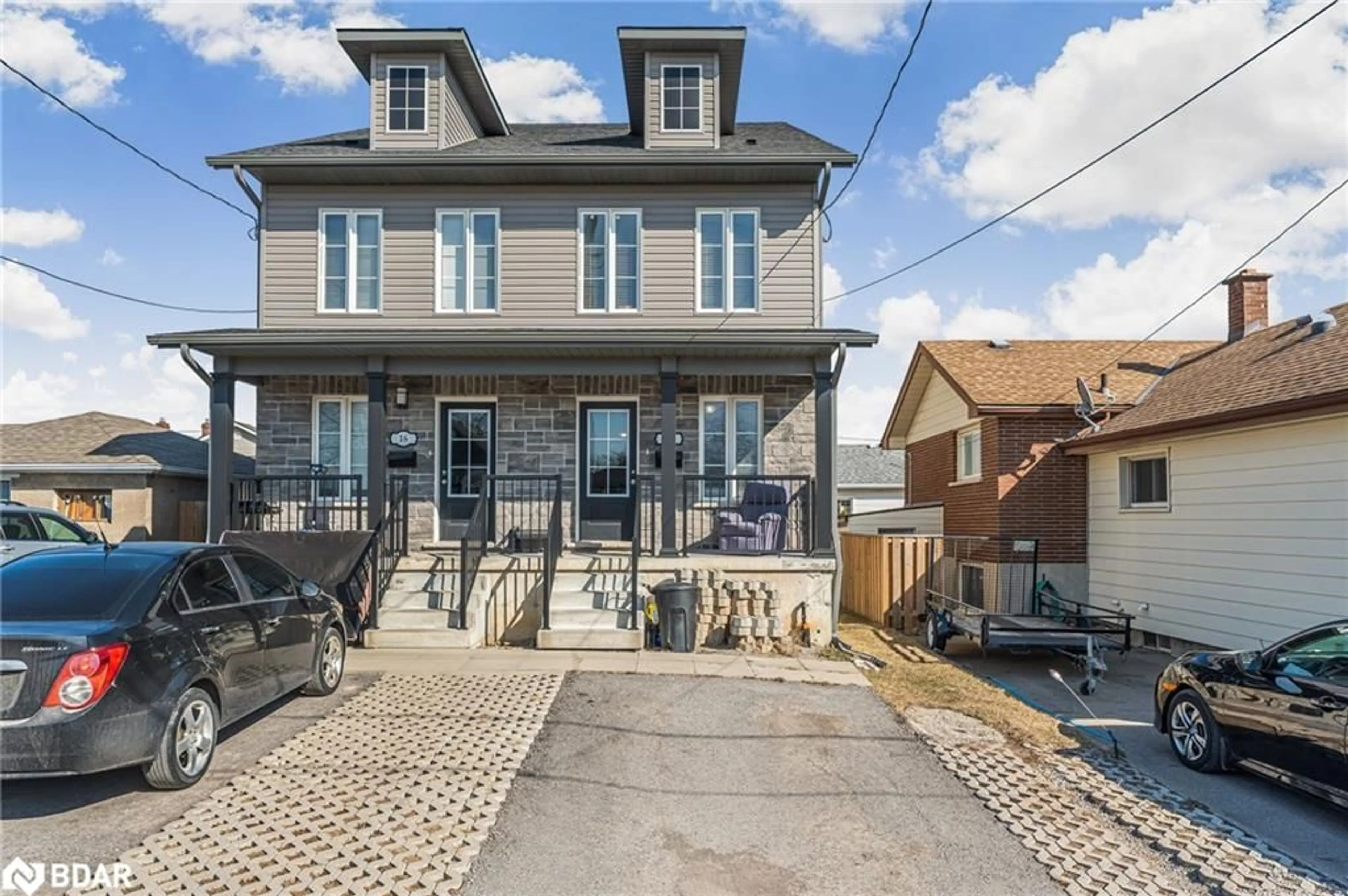 Home with brick exterior material, street for 18 King St, Thorold Ontario L2V 3T7