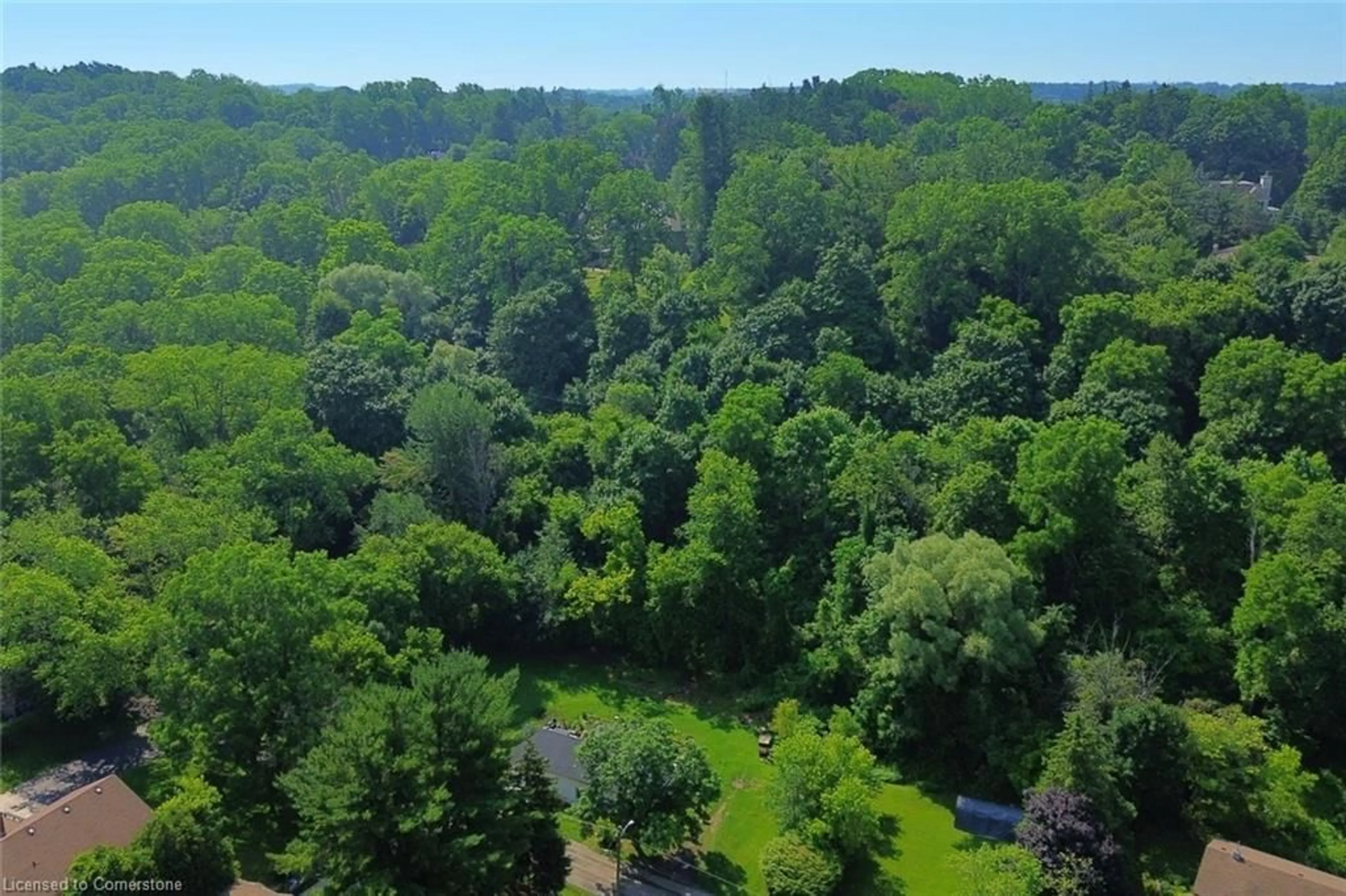 A pic from outside/outdoor area/front of a property/back of a property/a pic from drone, forest/trees view for 628 Mill St, Ancaster Ontario L9G 3G5
