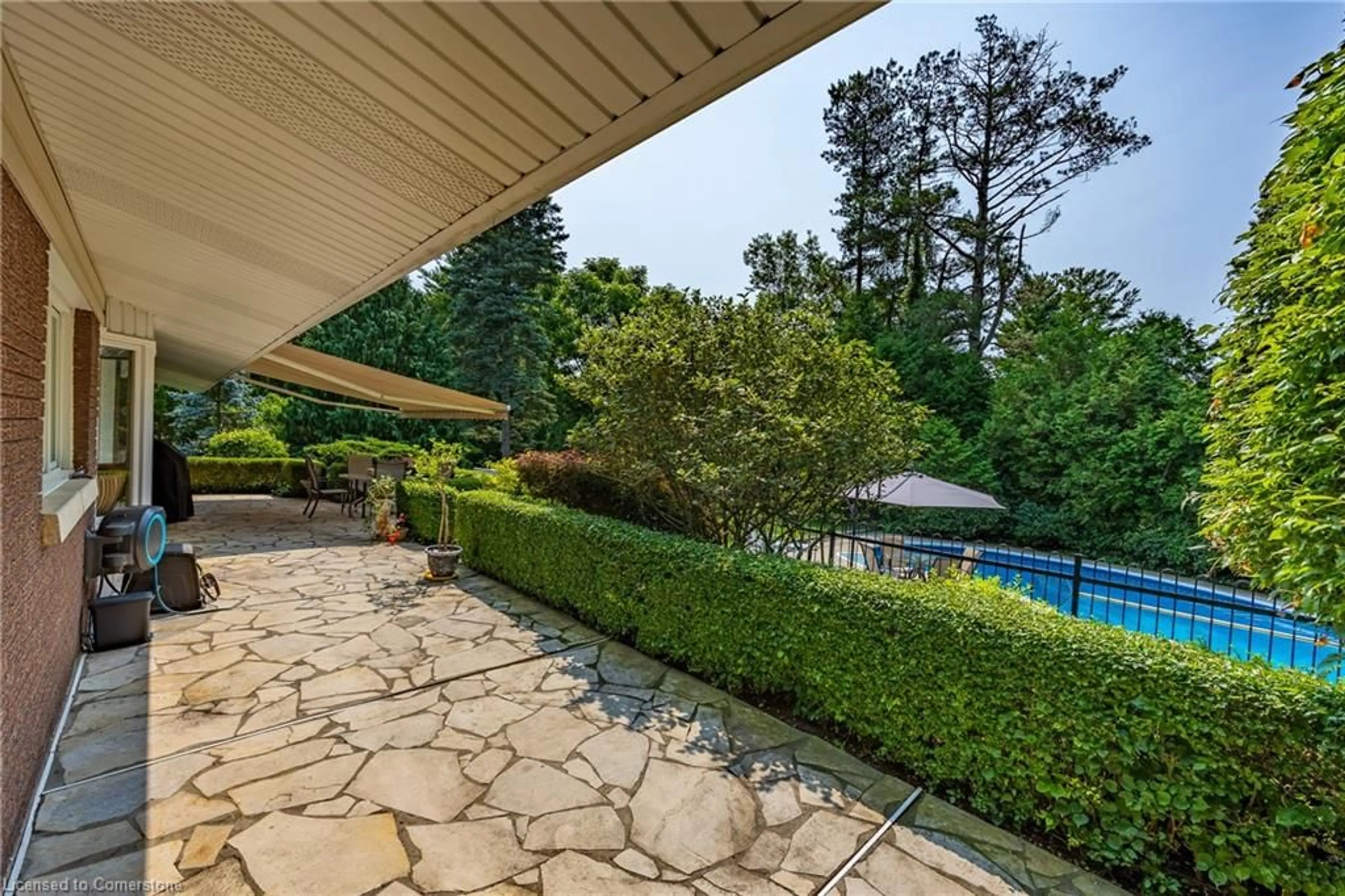 Patio, water/lake/river/ocean view for 6 Summit Cir, Simcoe Ontario N3Y 3K8