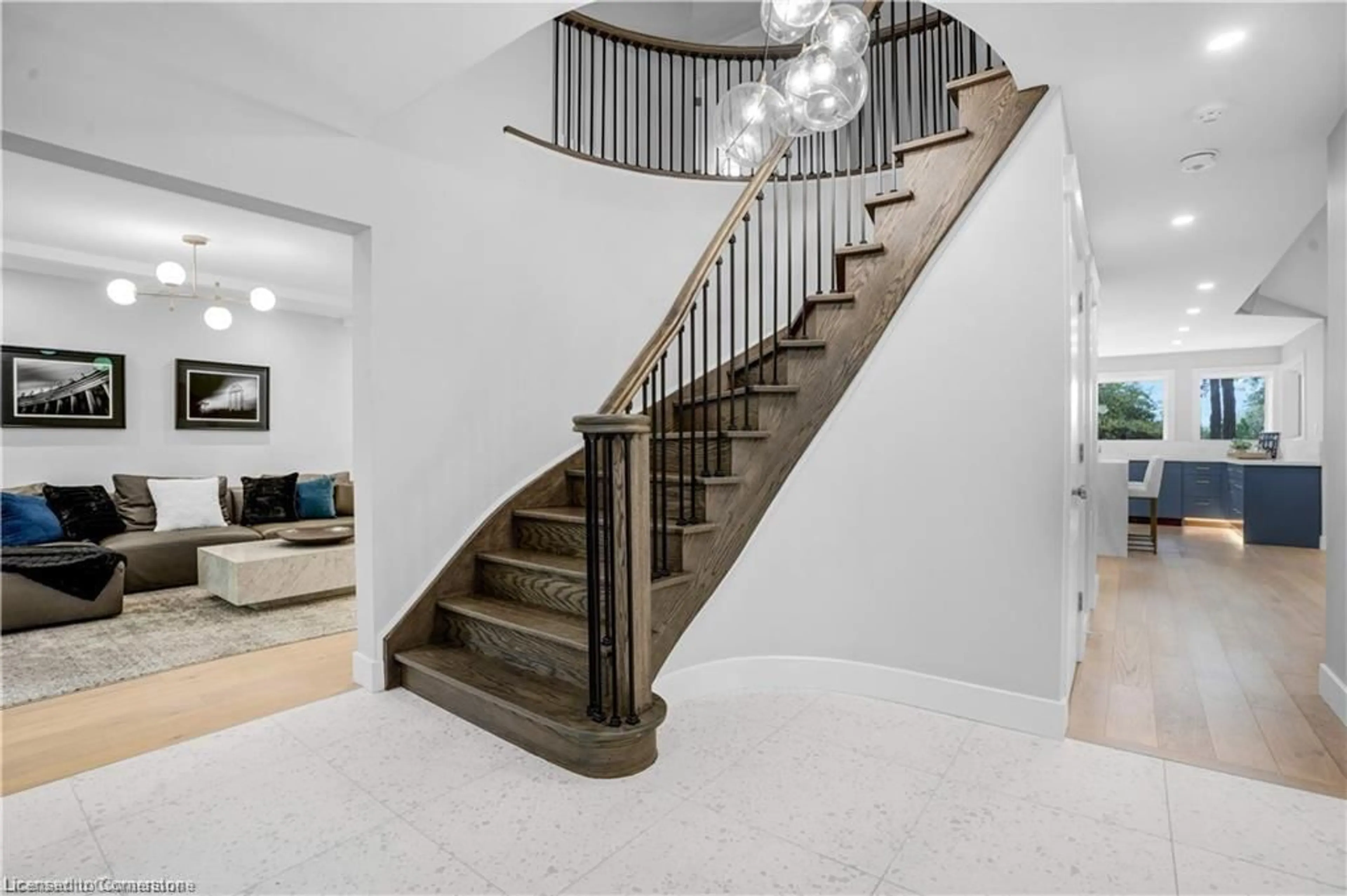 Stairs for 239 Corrie Cres, Waterloo Ontario N2L 5W3