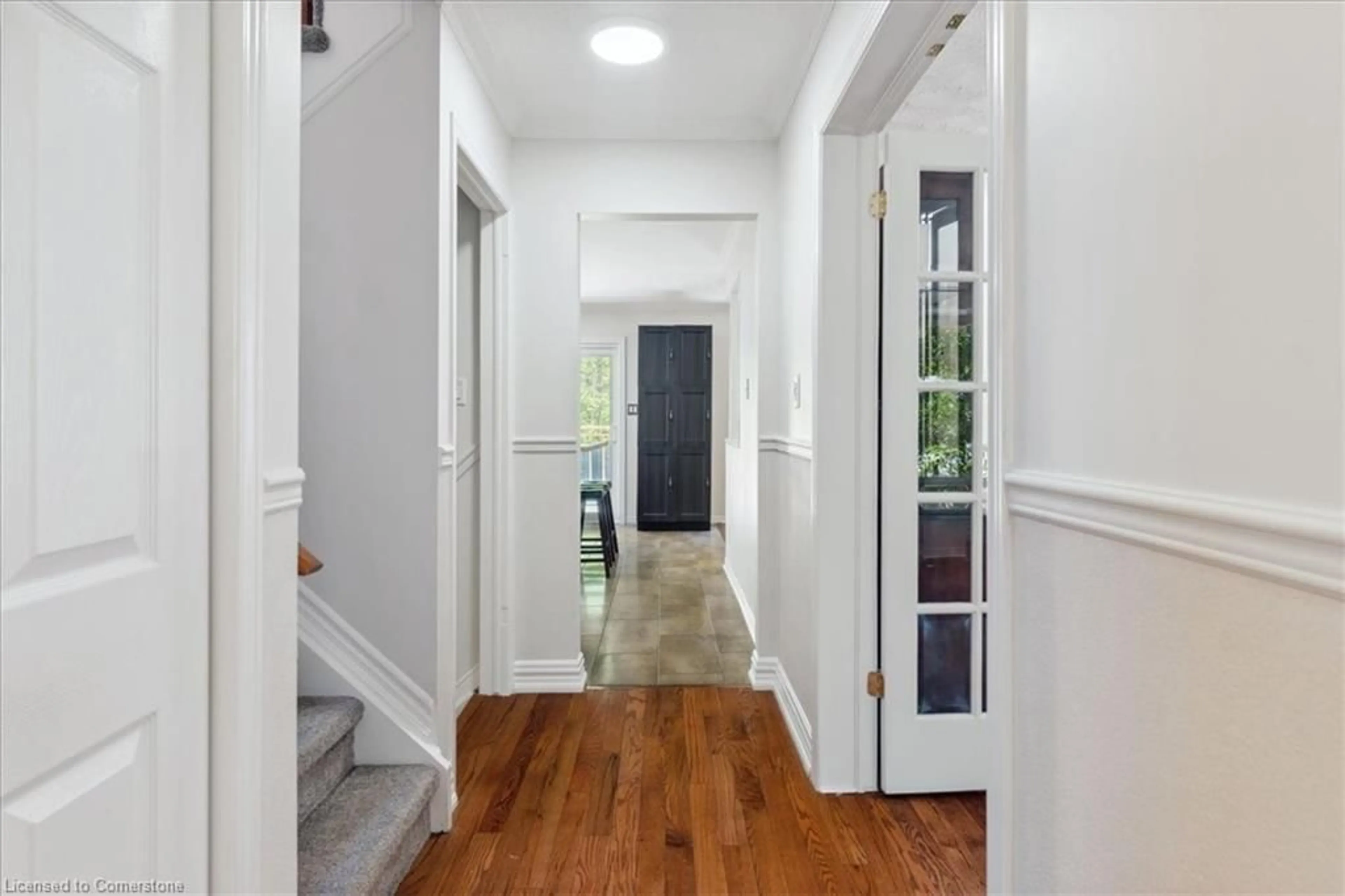 Indoor entryway for 4150 Bianca Forest Dr, Burlington Ontario L7M 4L5