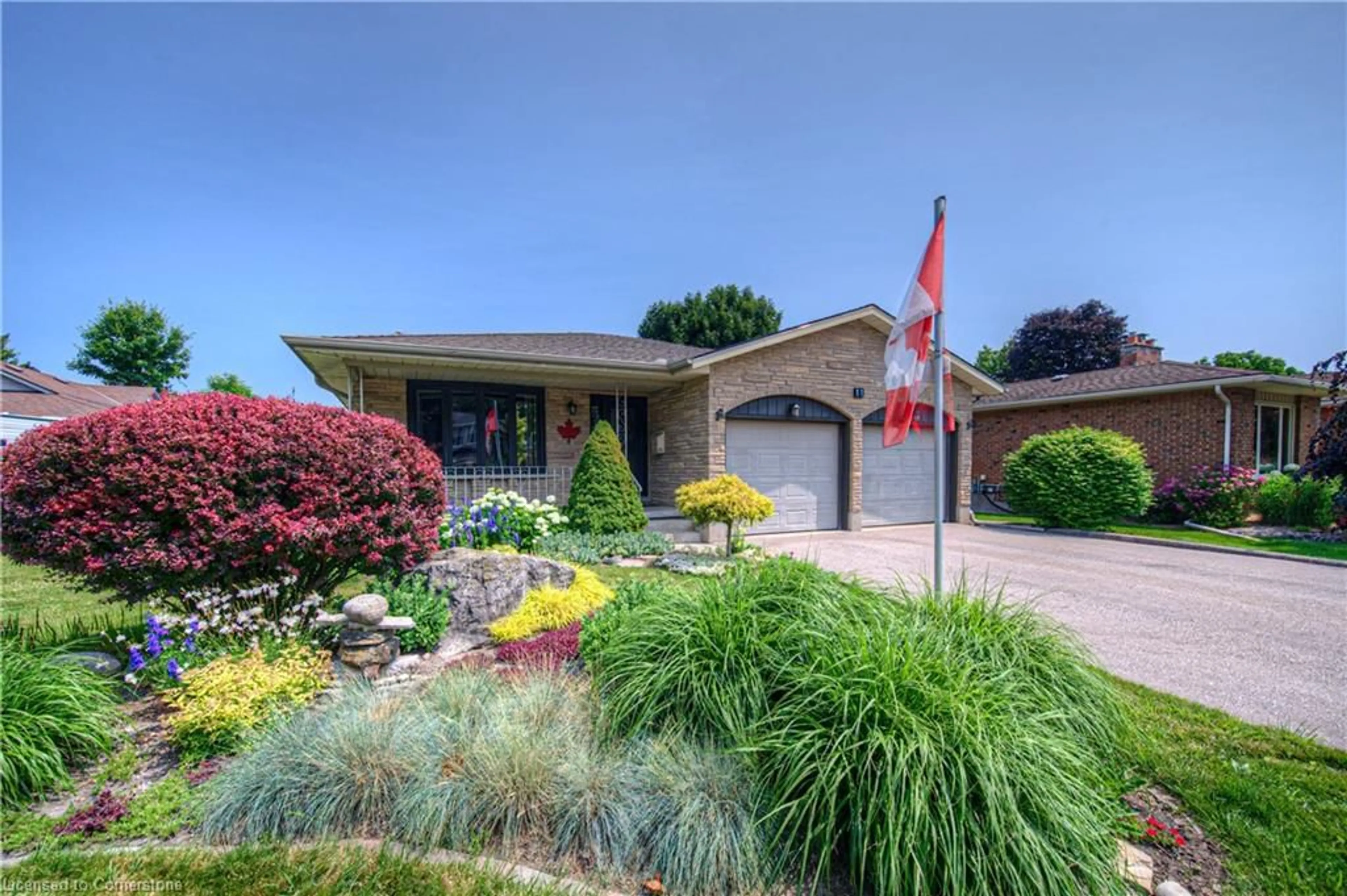 Home with brick exterior material, street for 11 Ronald Rd, Cambridge Ontario N1S 4N2