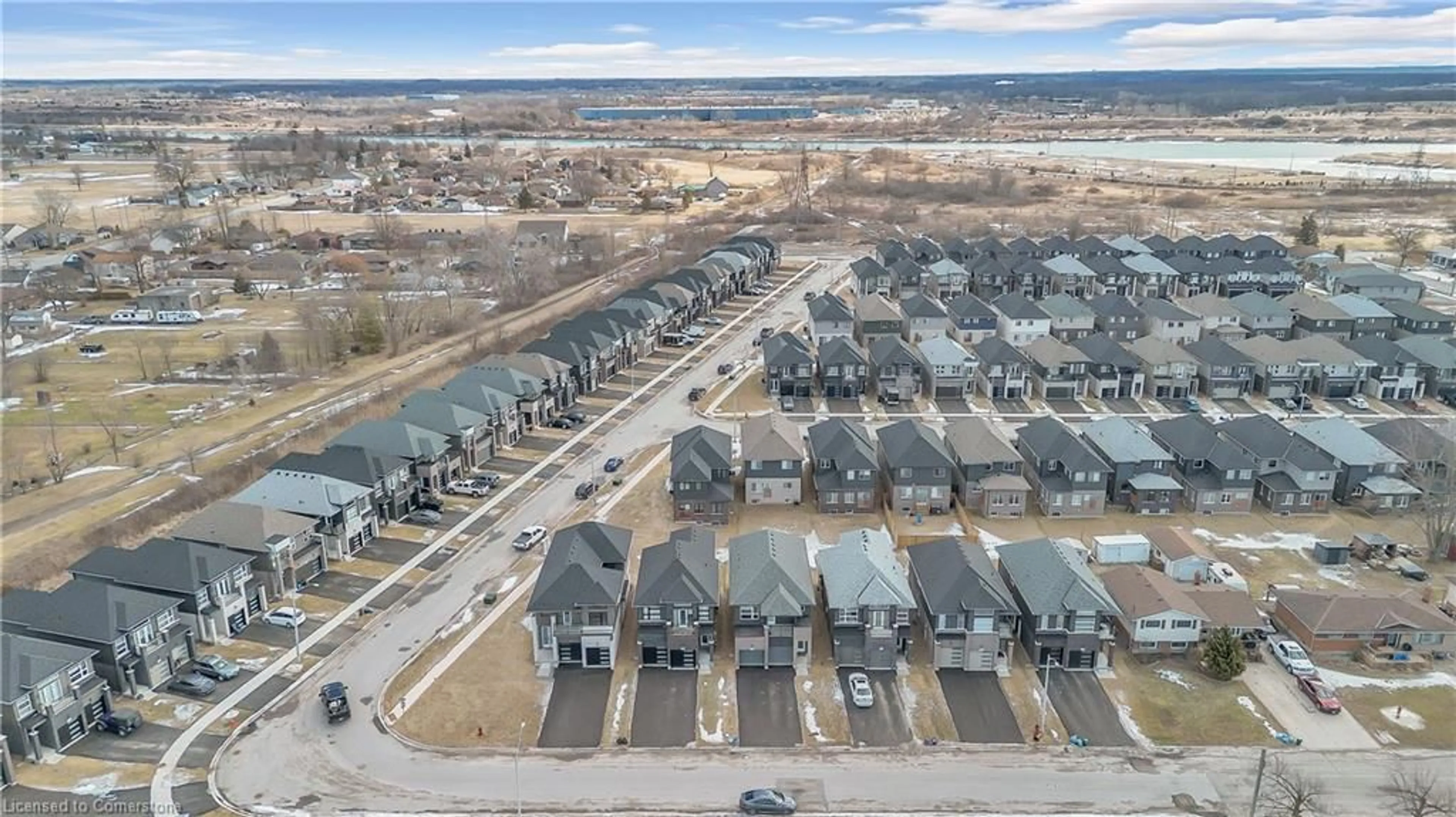A pic from outside/outdoor area/front of a property/back of a property/a pic from drone, unknown for 99 Louise Street, Welland Ontario L3B 0J8